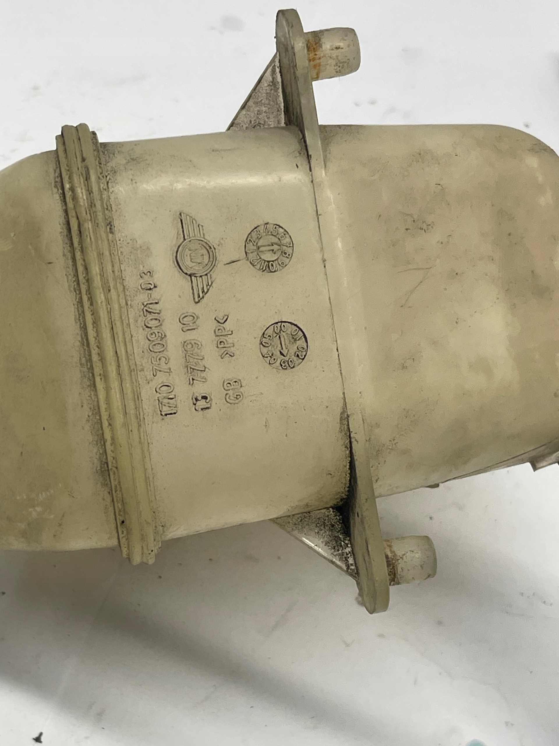 Mini OE 13777910 Réservoir eau