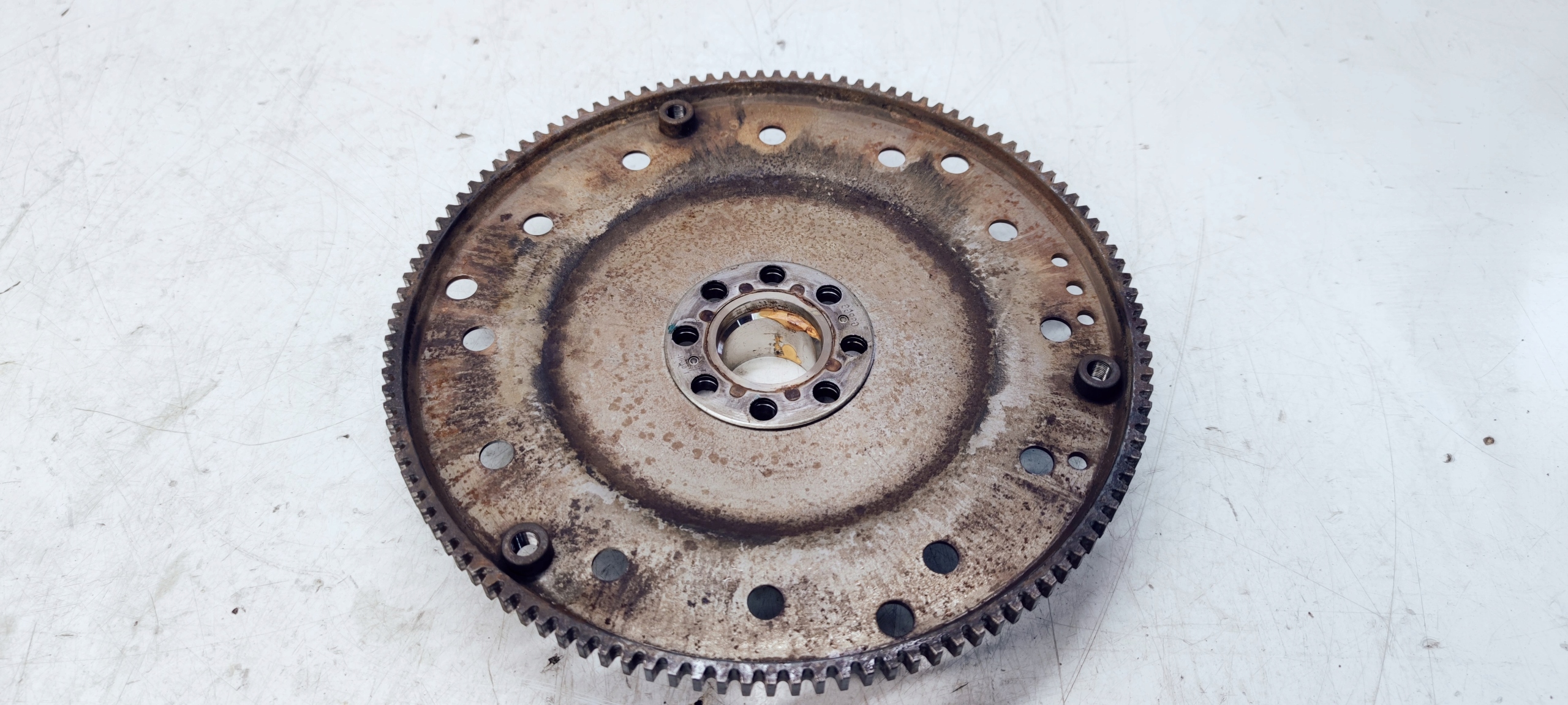 wheel flywheel AUDI A4 B8 A5 1.8 TFSI 06H105323K