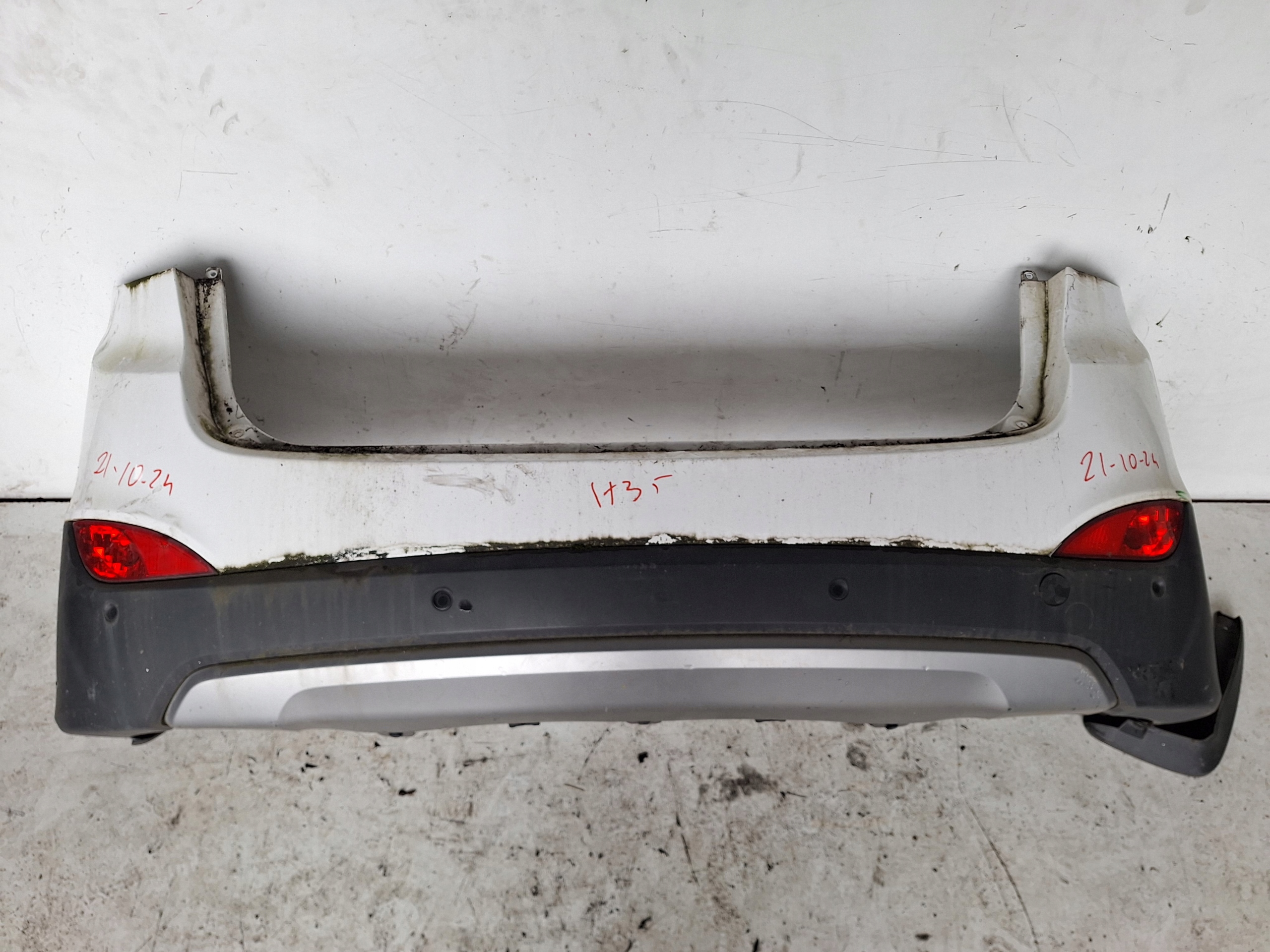 HYUNDAI IX35 09-15 bumper rear part + sider + PDC