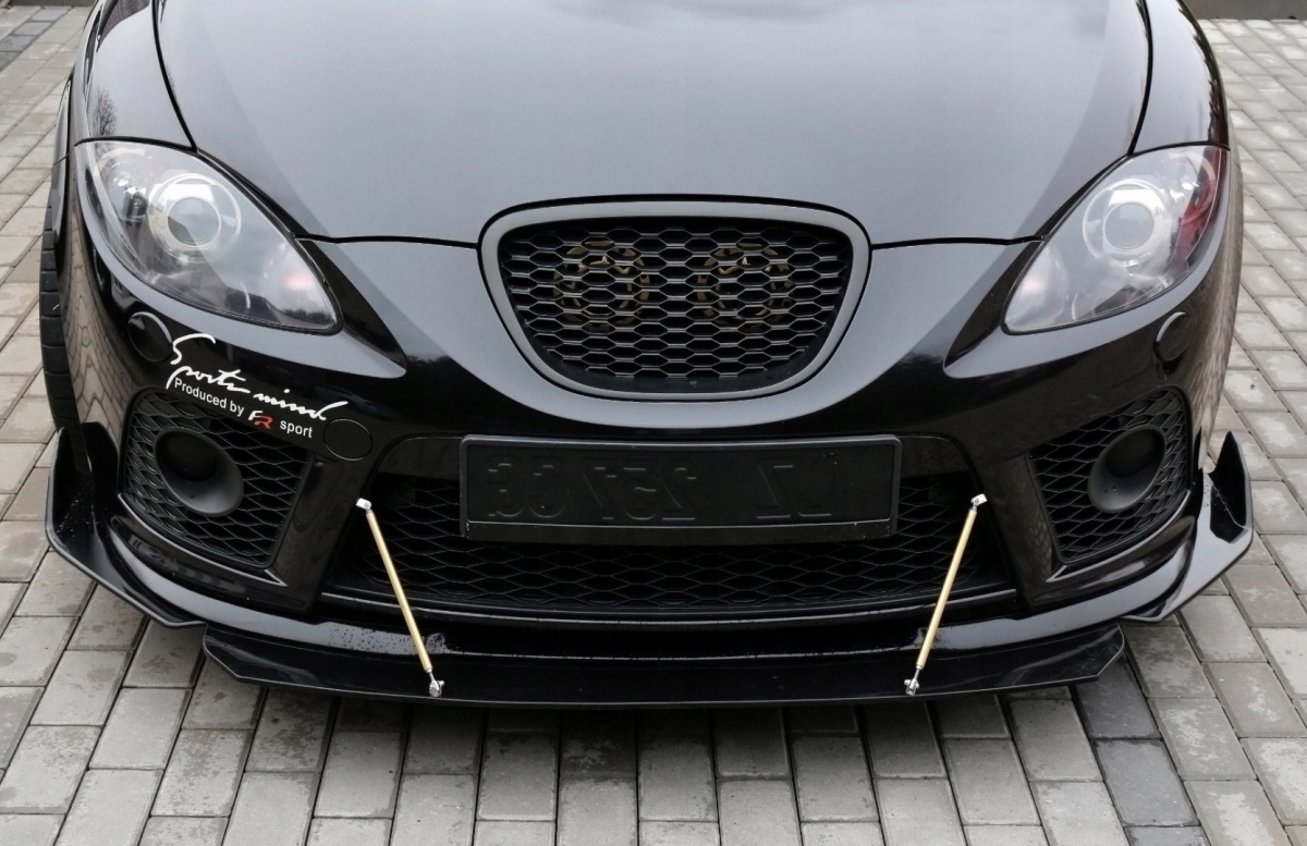 CZARNY SPLITTER DOKŁADKA SPOILER DOLNY PRZEDNIEGO ZDERZAKA AUTA UNIWERSALNY Producent części Inny