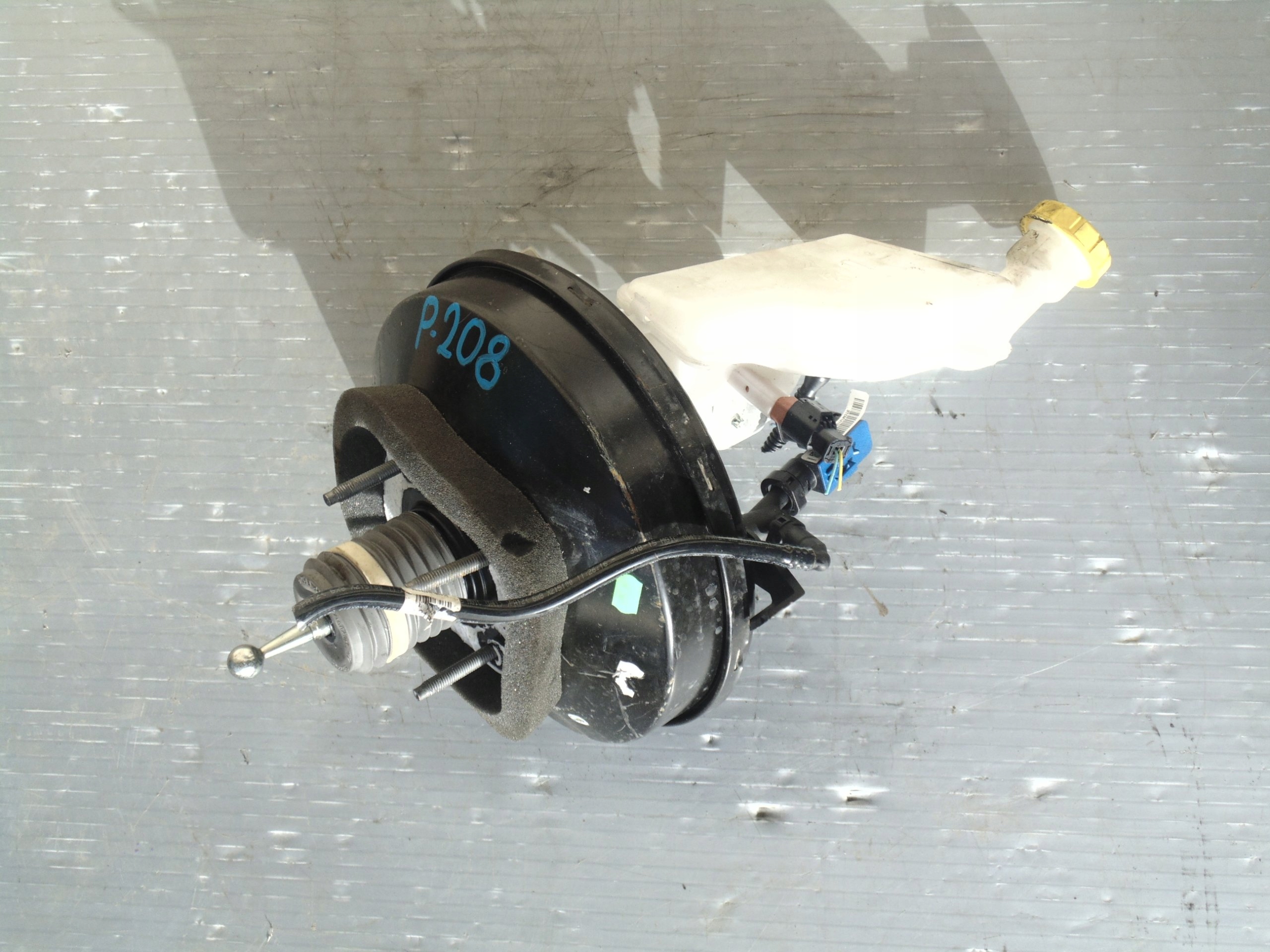 СЕРВОПРИВОД ГЛАВНЫЙ ТОРМОЗНОЙ ЦИЛИНДР PEUGEOT 208 LIFT 2016 ГОД.