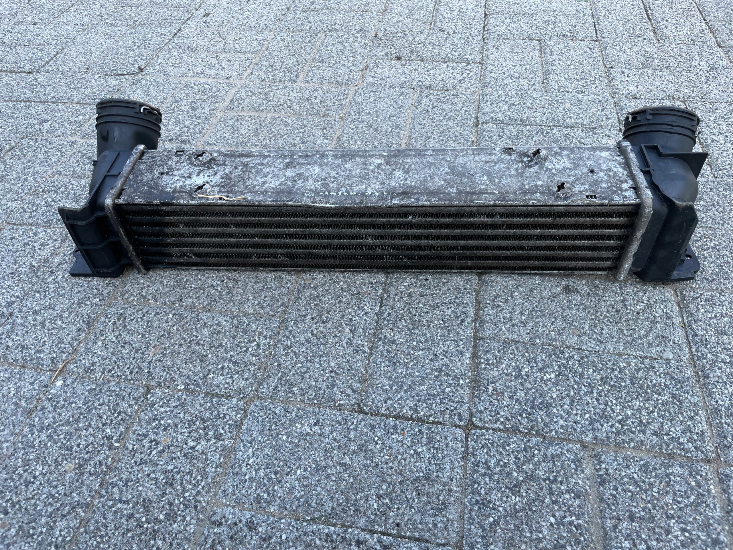 Radiateur / refroidisseur Intercooler BMW X1 E84 E87 E90 E91 2.0D 3093796