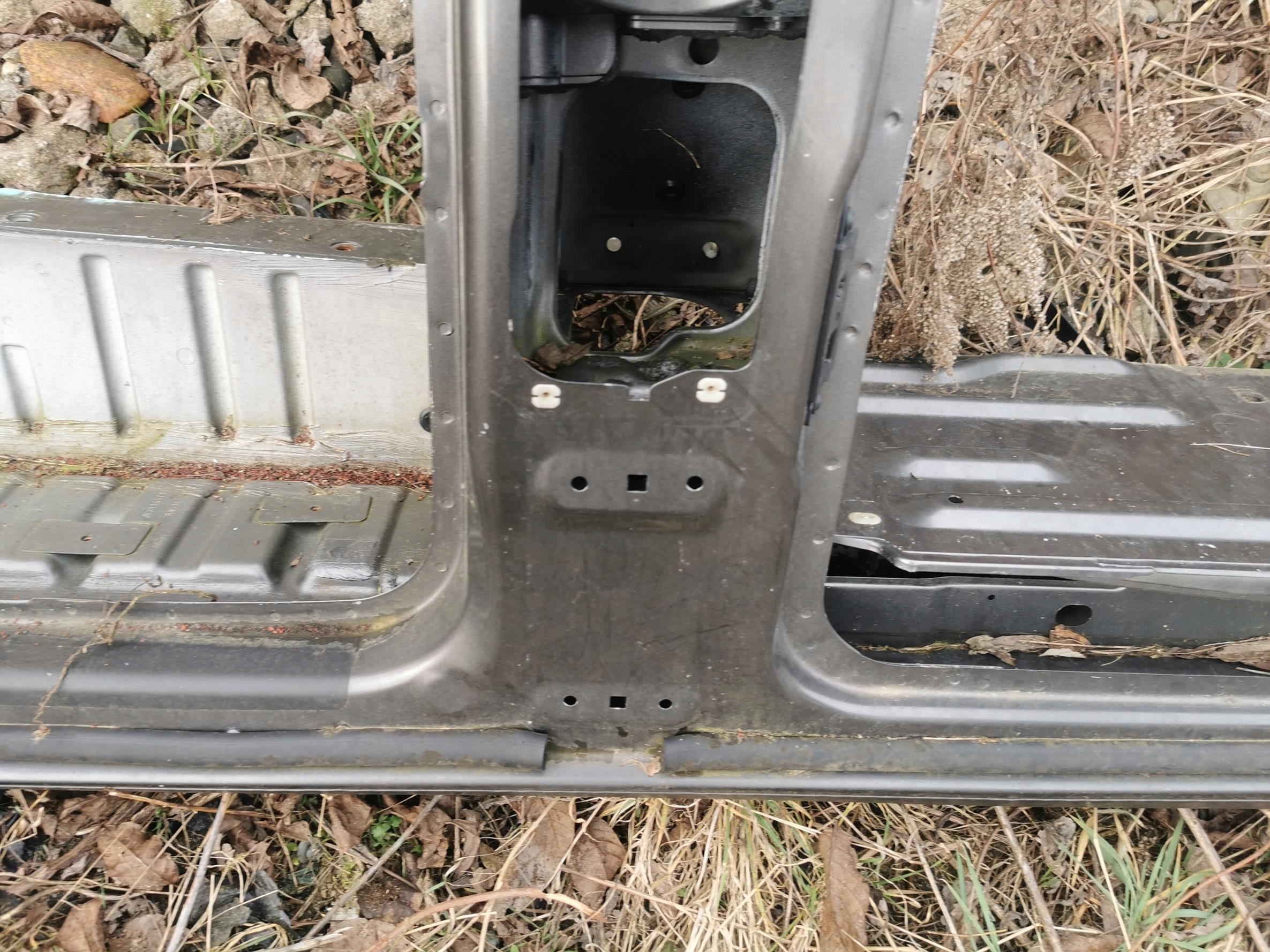 pillar threshold left FORD CUSTOM and LIFT 18-23