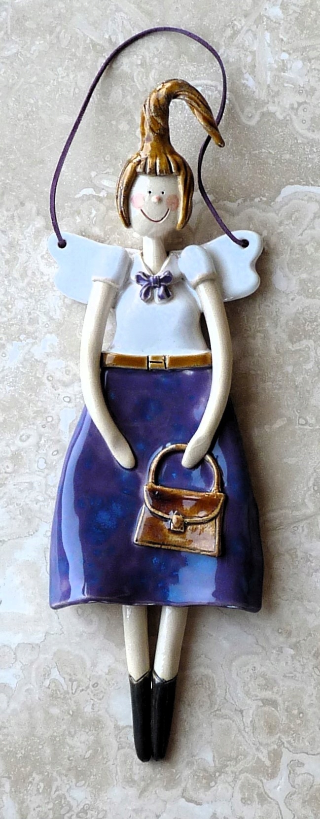 Keramická figurka Anděl Fialový Bílý Dívka s kabelkou Dárek 28 cm