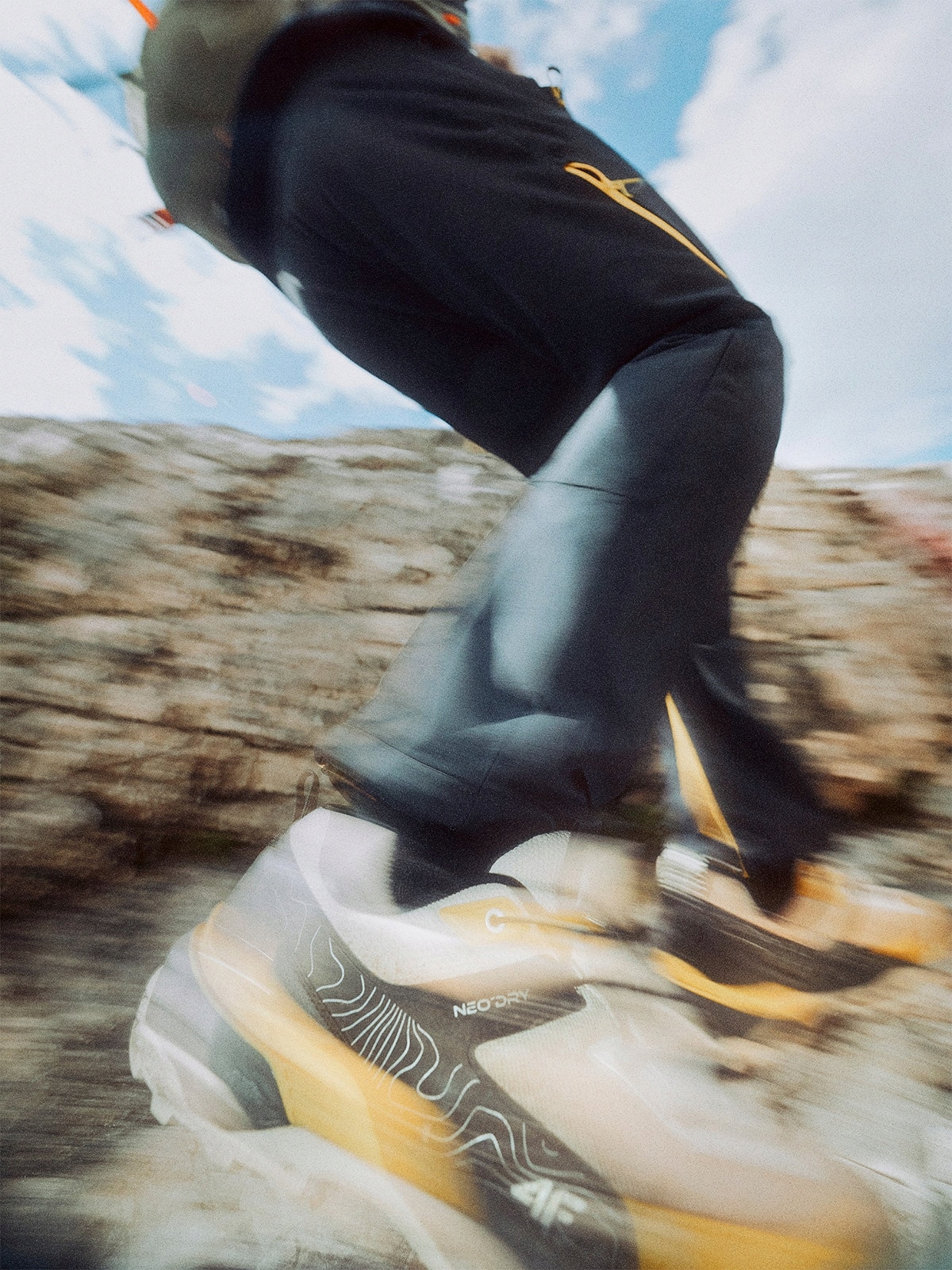 4F Pánská treková obuv Žlutá 45