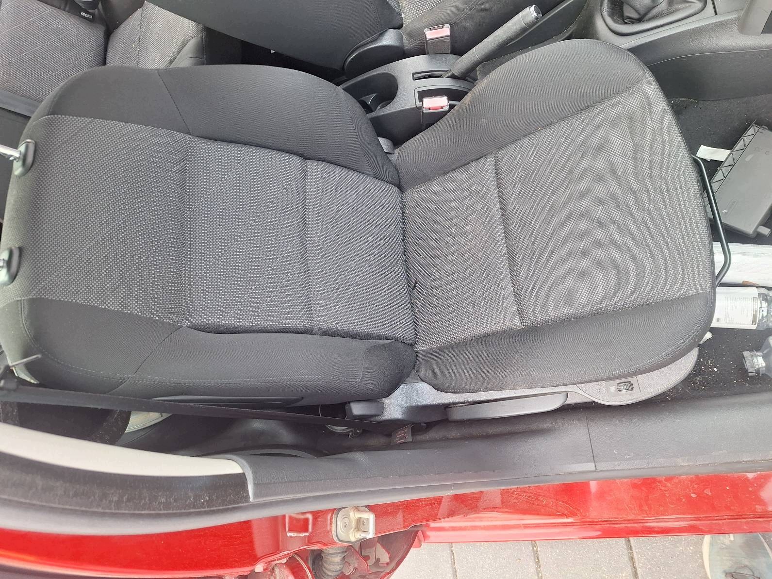 Sitze KOMPLET links rechts Sitz heck PEUGEOT 207 und HATCHBACK 5D