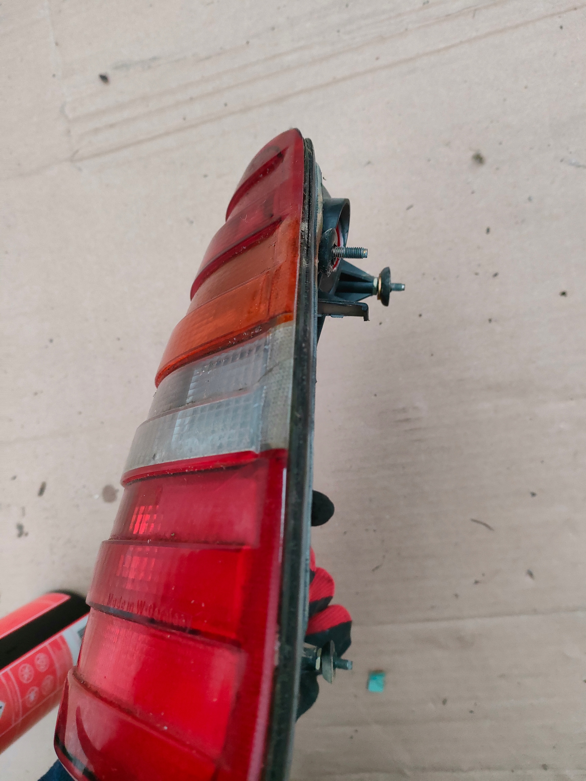 MERCEDES W124 KOMBI light rear part right rear