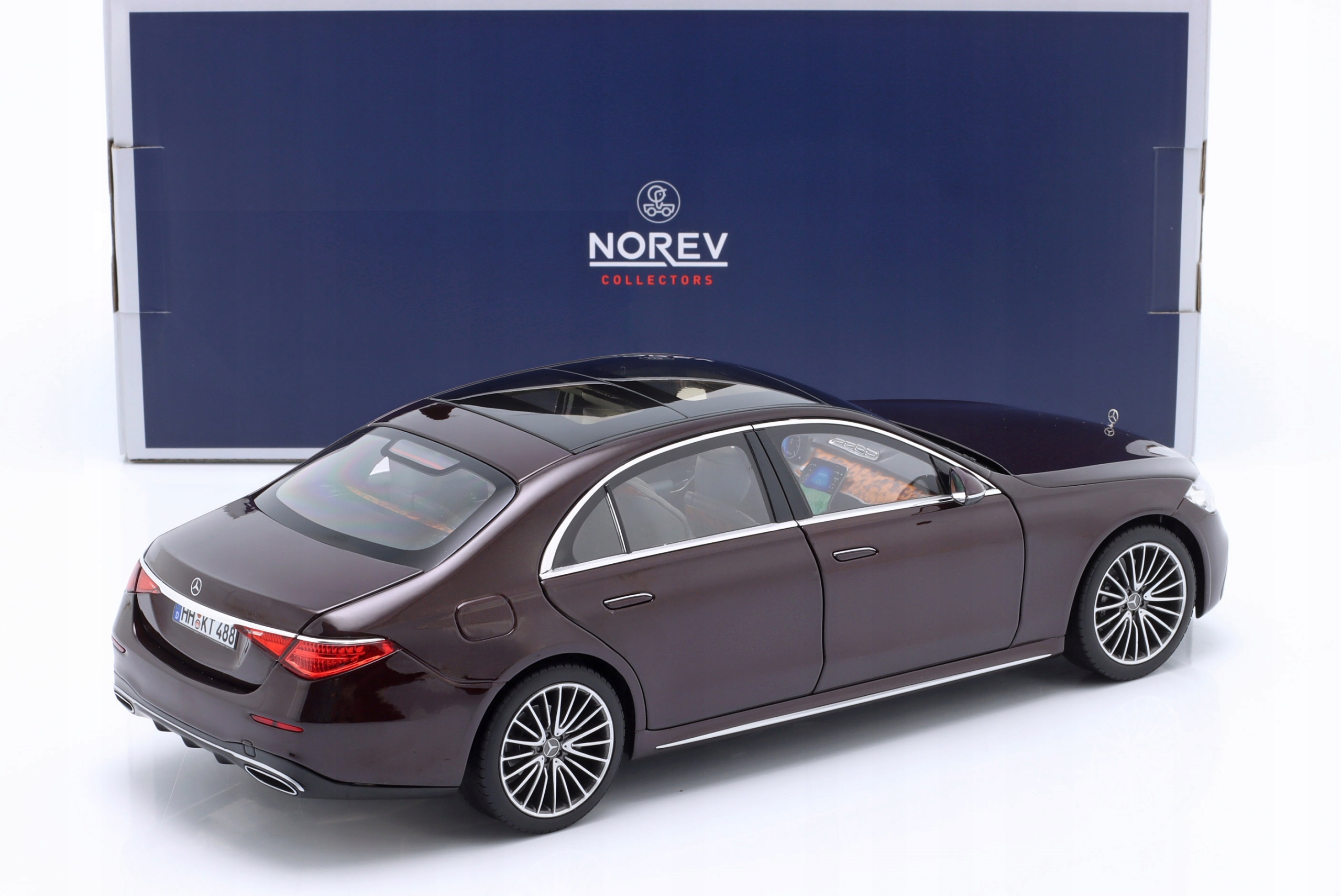 Mercedes triedy S W223 AMG Line (2021) 1:18 NOREV - Allegro Mercedes triedy S W223 AMG Line (2021) 1:18 NOREV - Allegro