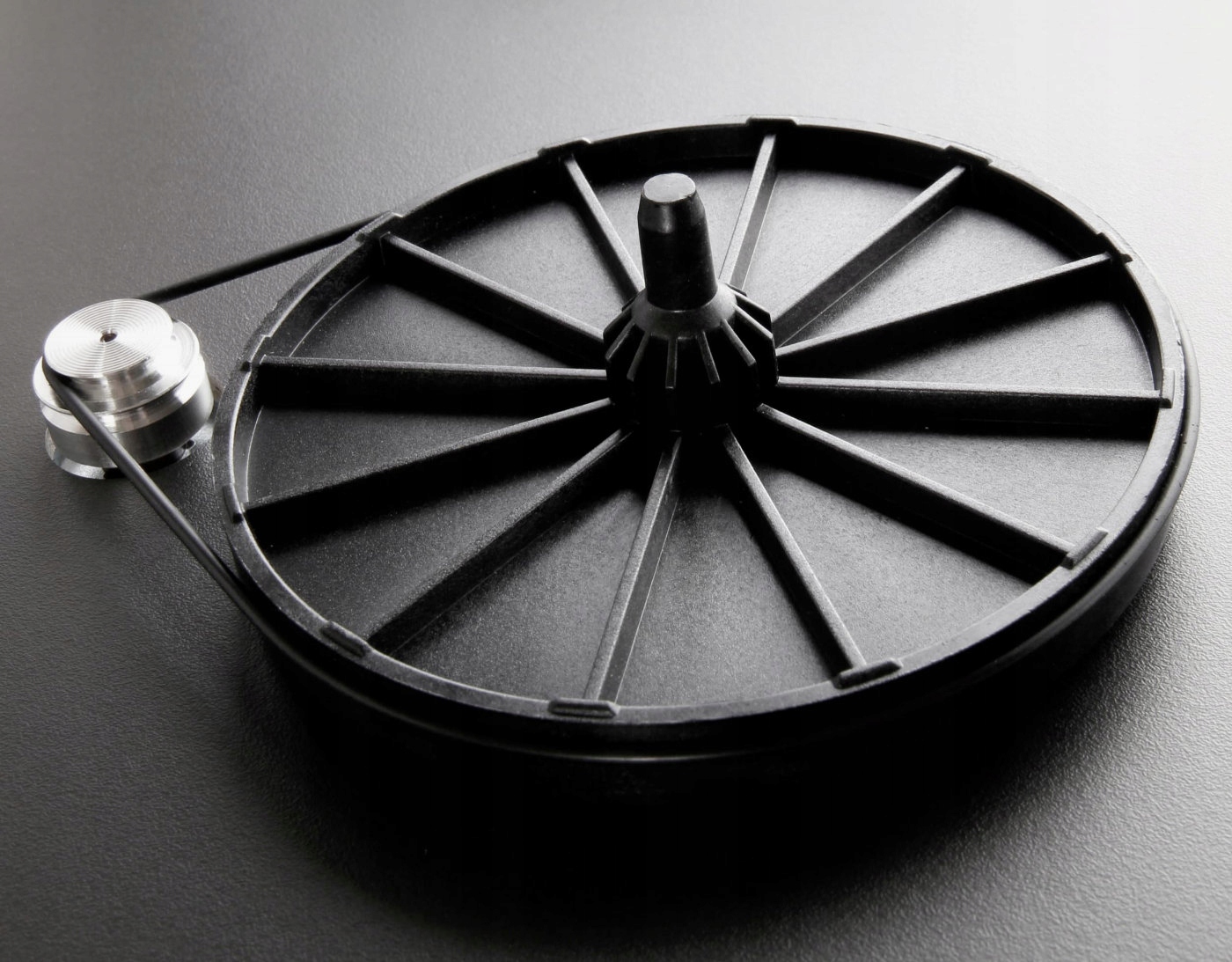 Rega Planar 1 Plus (Czarny mat) / P1 Plus - 2021r. Kolor czarny