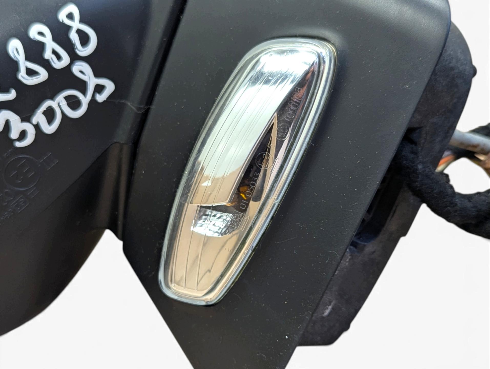 mirror exterior right side Peugeot 3008 1 2011