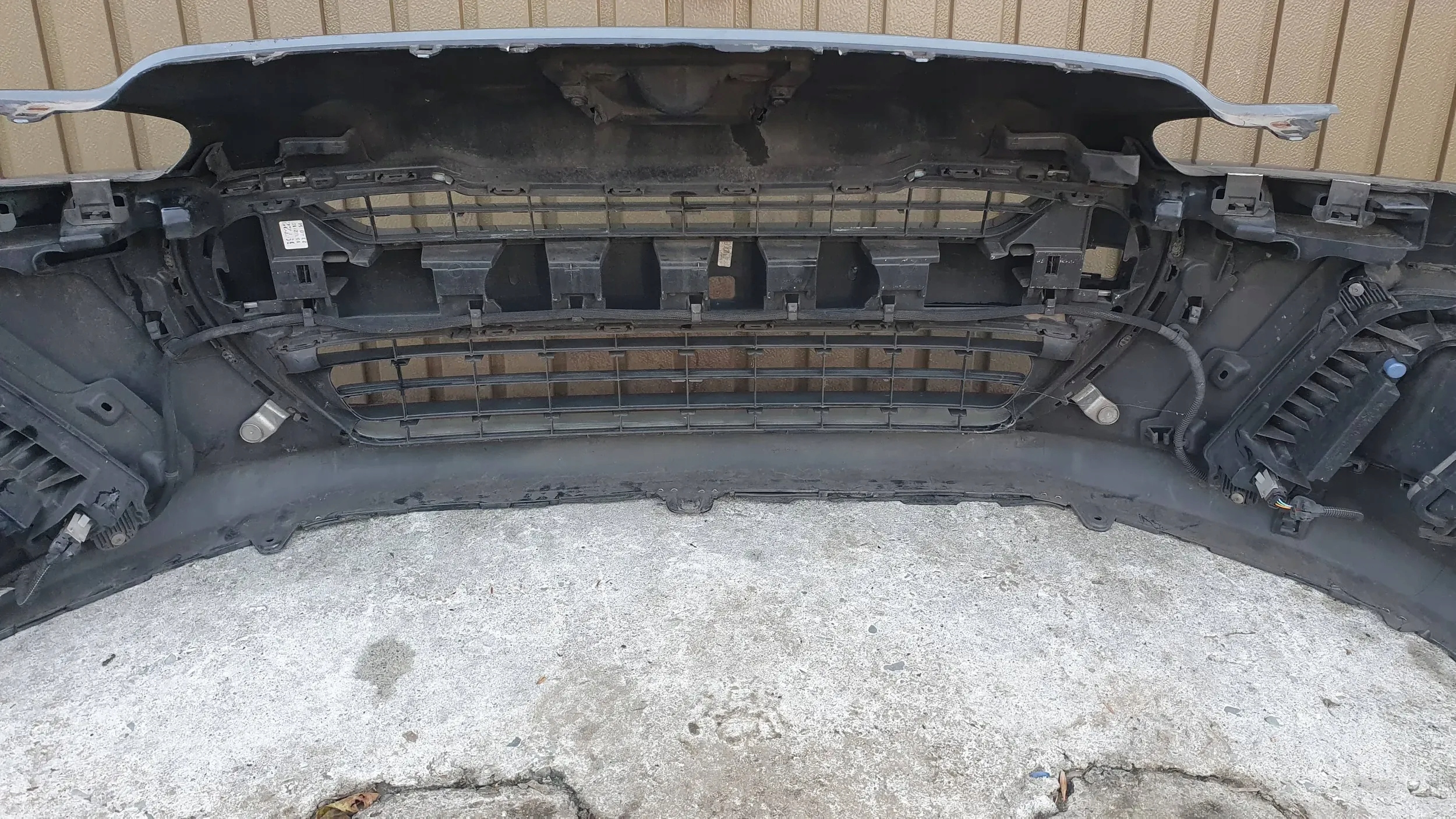 Peugeot 308 1 and Lift LED 11-13 front bumper front $