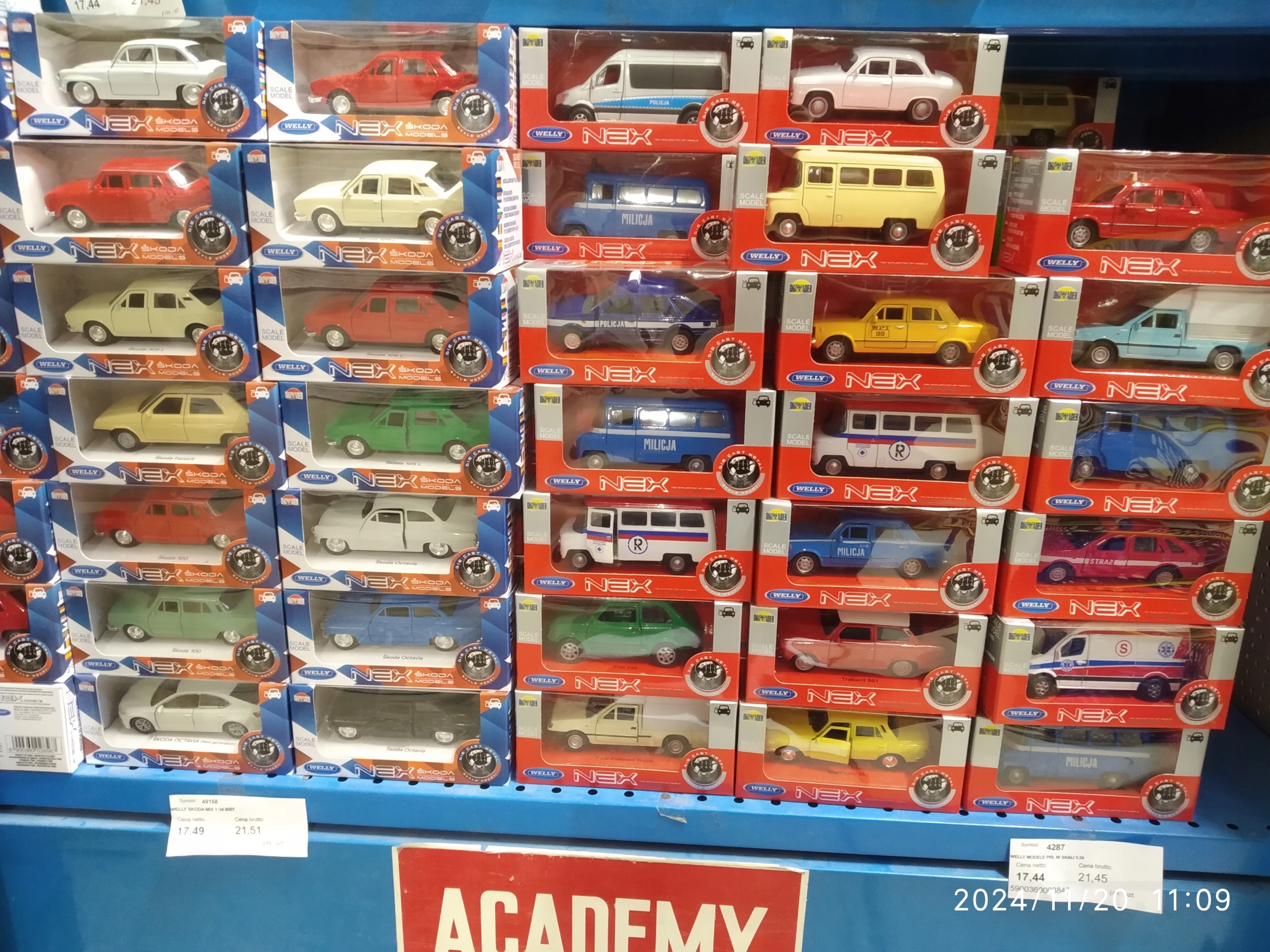 WELLY MODELE PRL W SKALI 1:34