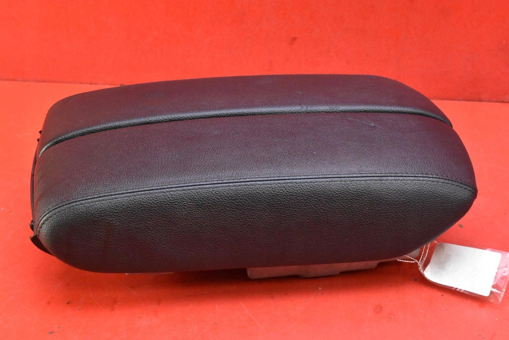 bracciolo SKORZANY EU AUDI A8 D4 10-14