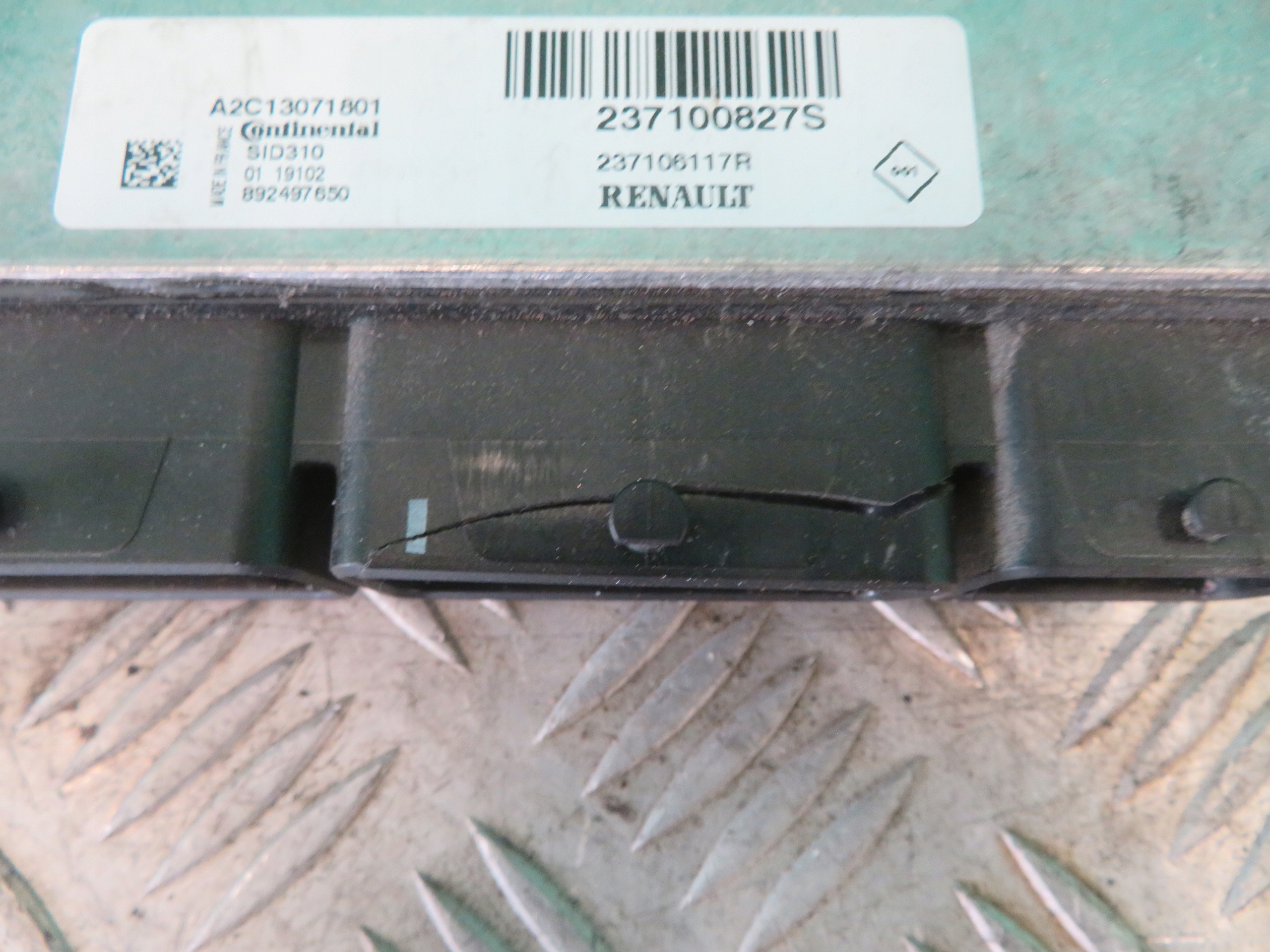 computer control unit of the engine RENAULT MASTER OPEL MOVANO 2.3 20R 237100827S