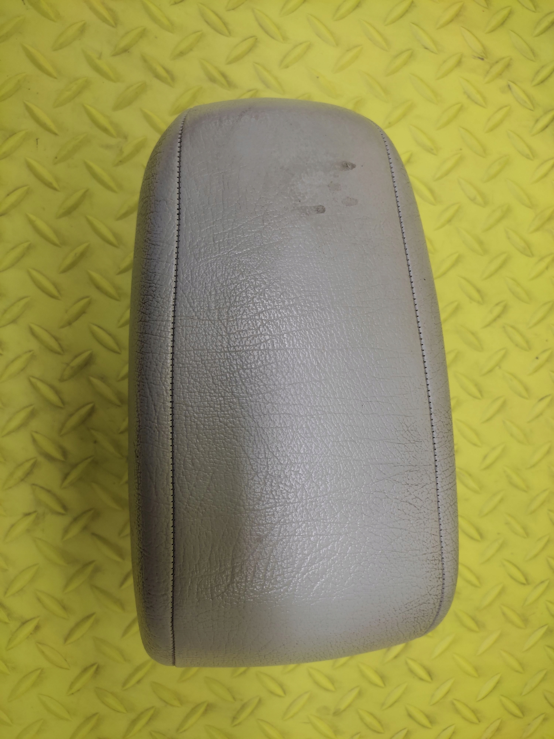 KIA CERATO armrest