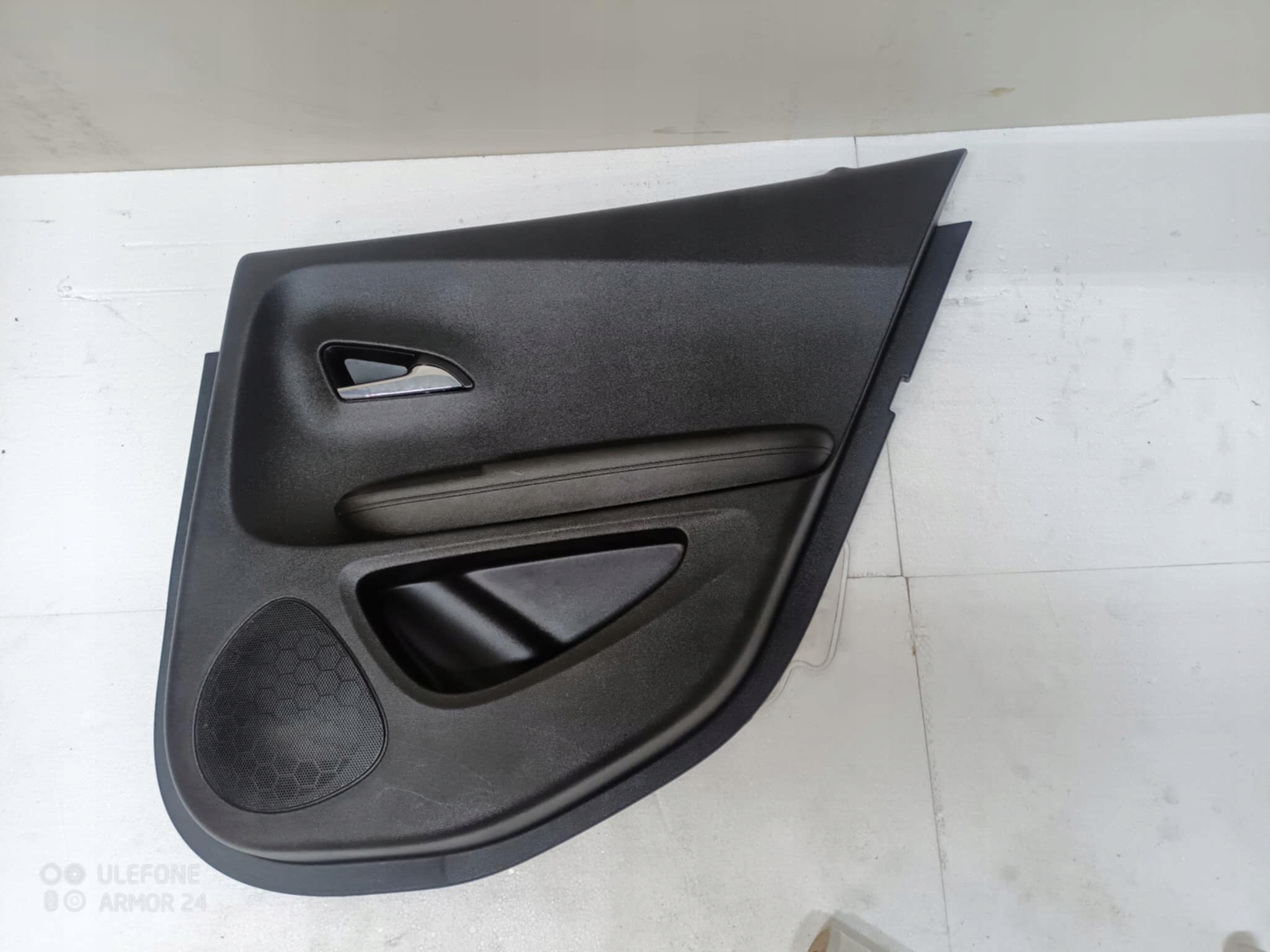 дверные карты задний правый opel AMPERA Chevrolet VOLT Astra европа