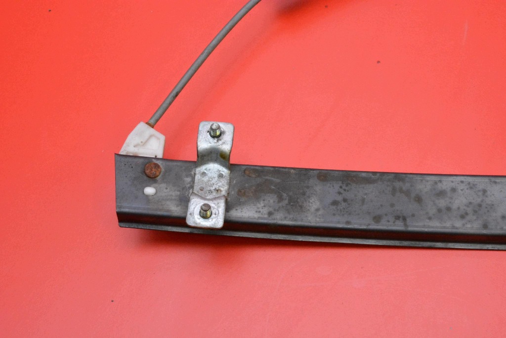 window regulator right front EU KIA MAGENTIS 1 and sedan LIFT 03-06