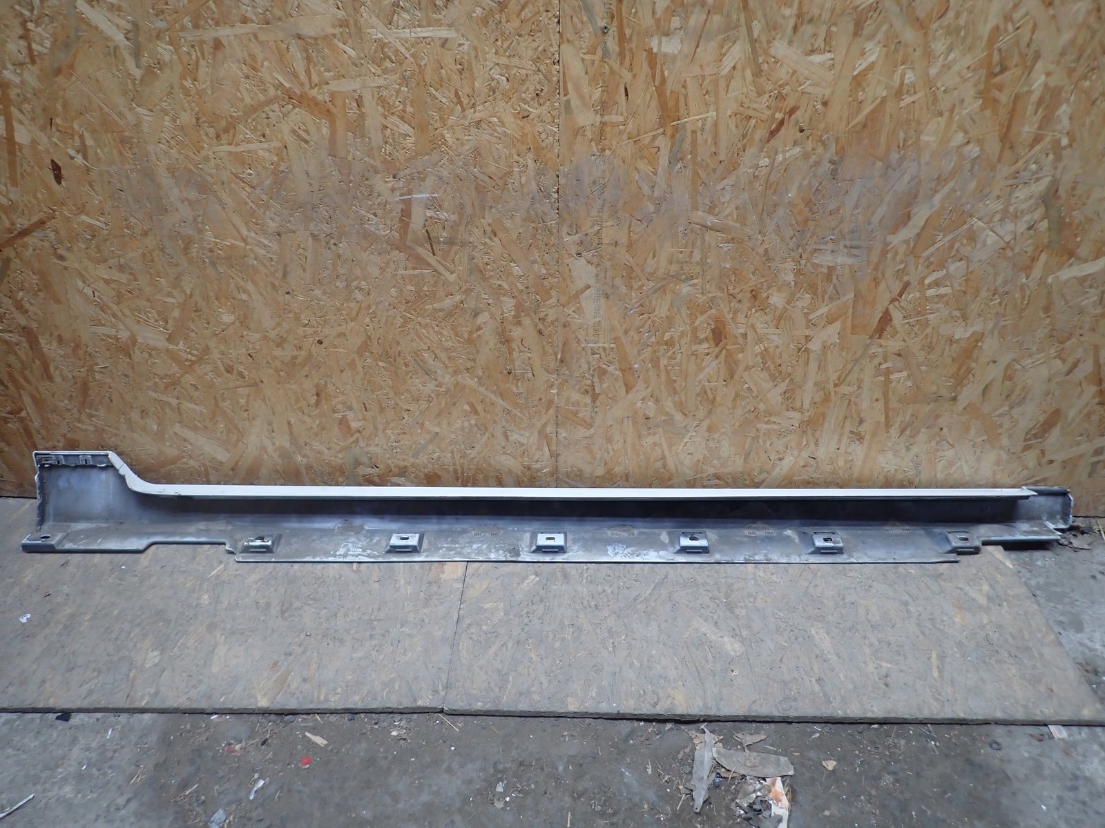moulding threshold left threshold left VW VOLKSWAGEN PASSAT B8 3G 2014- 3G0853857
