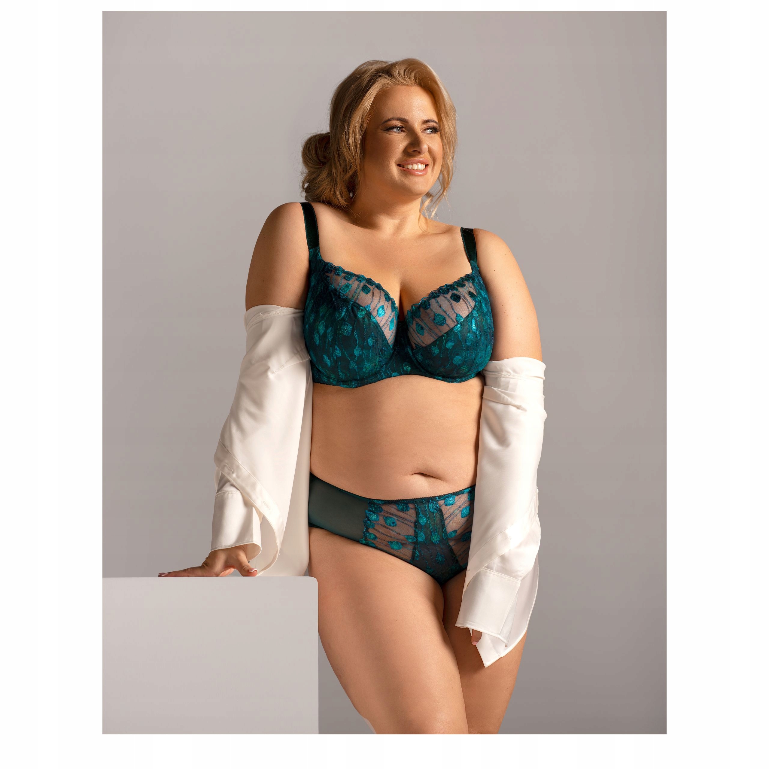 Podprsenka 75J měkká podprsenka Ines paví peří azurová barva Nessa