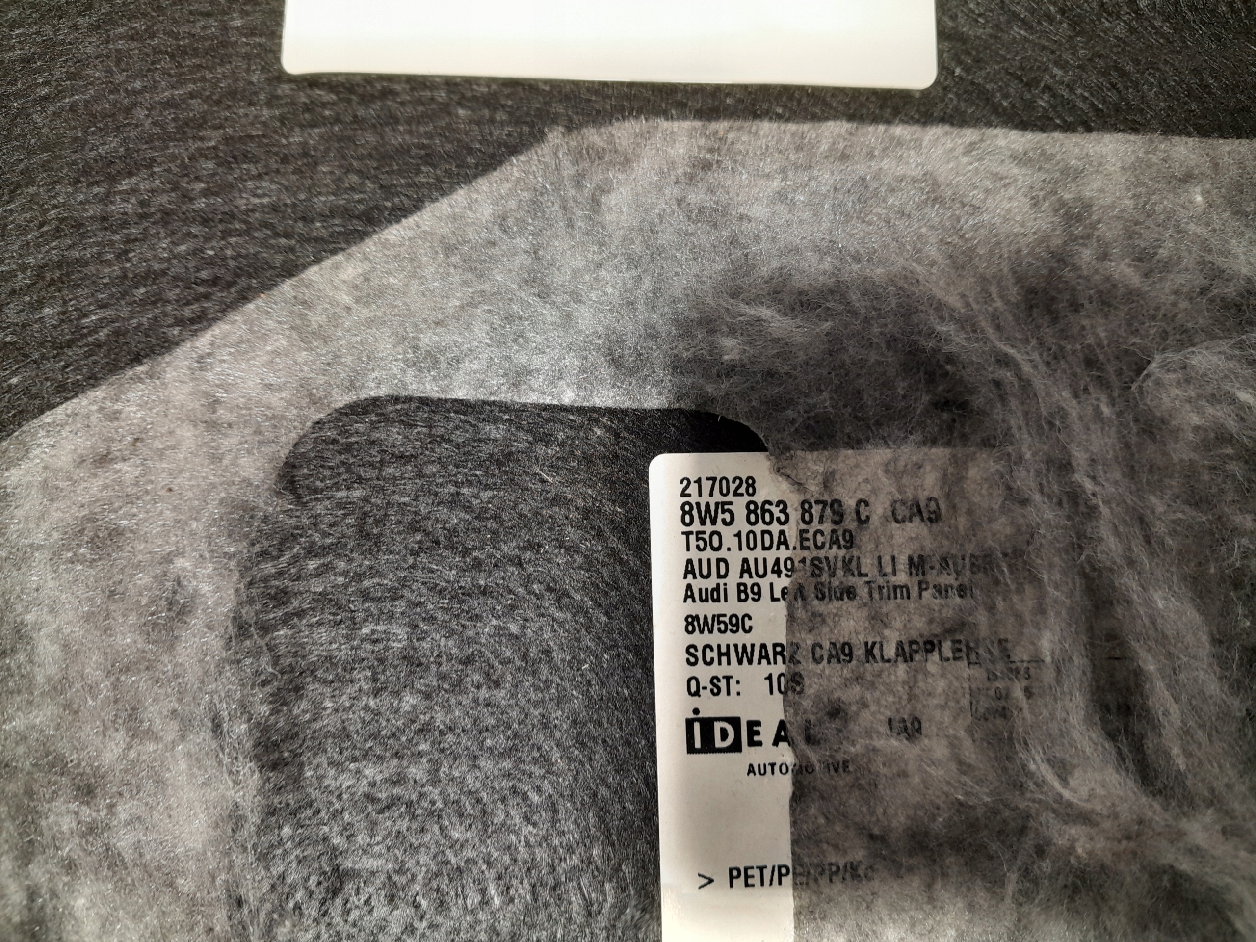AUDI A4 B9 sedan boot upholstery 8W5863879C