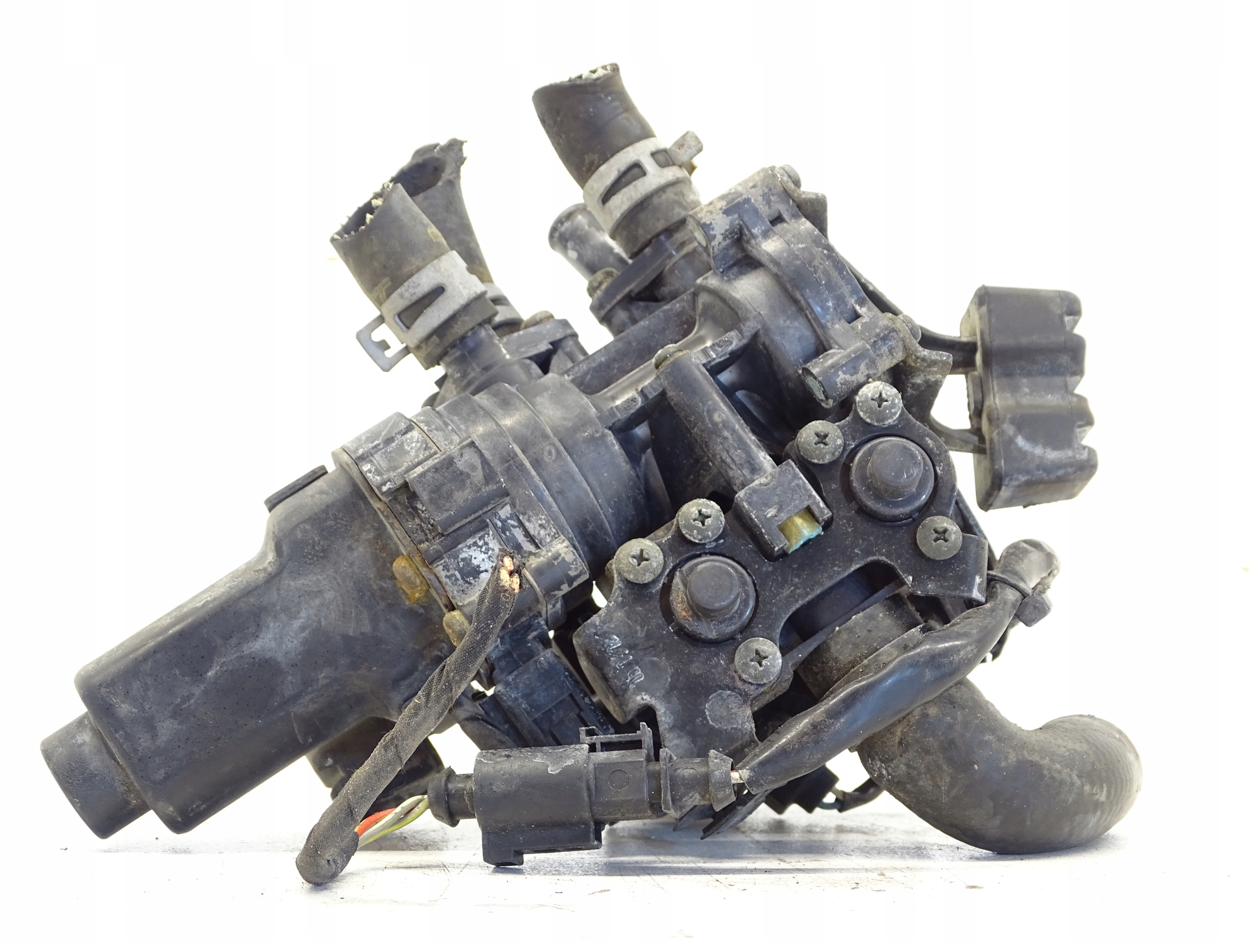vodena pumpa elektroventil BENTLEY CONTINENTAL 3D2959617B
