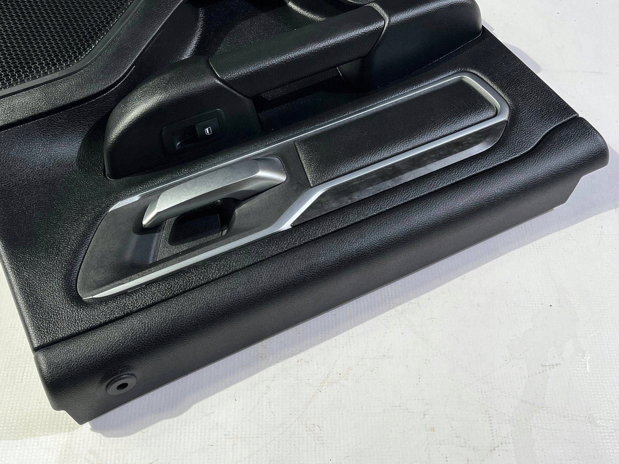 side upholstery door rear rear part left Quad Cab Dodge RAM 1500 2019