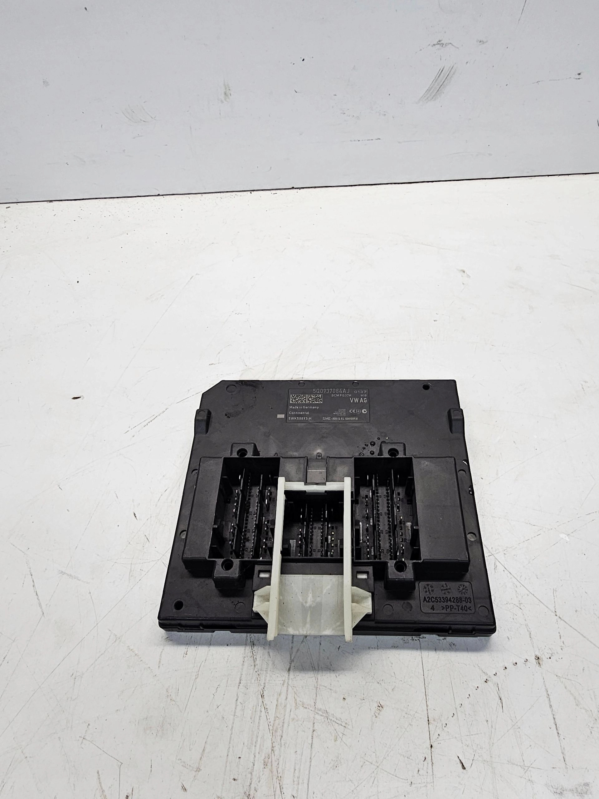Unité commande confort AUDI A3 8V VW SEAT SKODA 5Q0937084AJ
