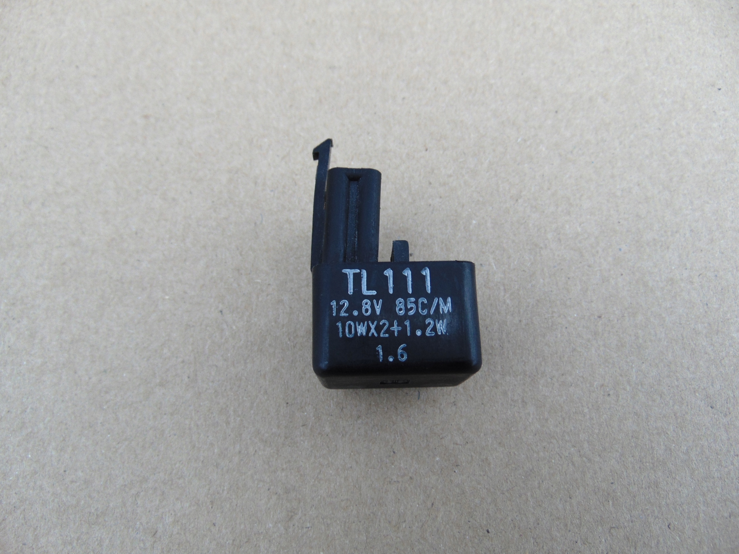 BMW F 650CS PRZERYWACZ KIERUNKOWSKAZÓW