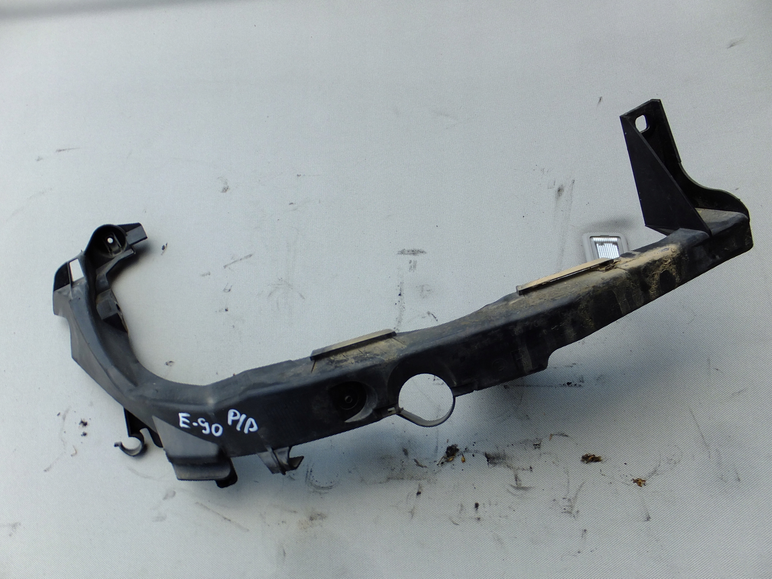 support lights right front bmw e90 2007r 7116708