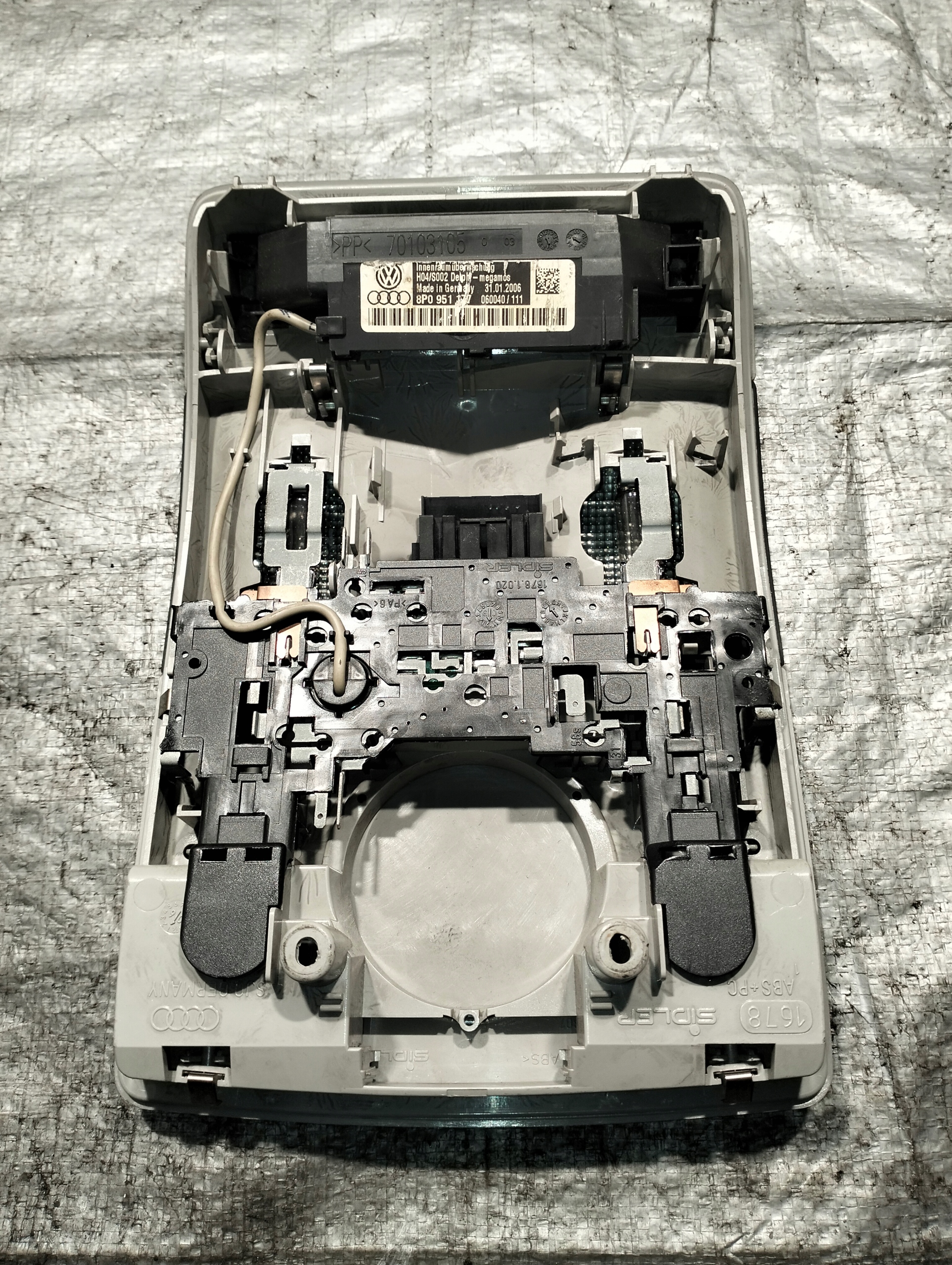 light PODSUFIKI AUDI A3 8P 2003-2013r 70103105 8P0951177