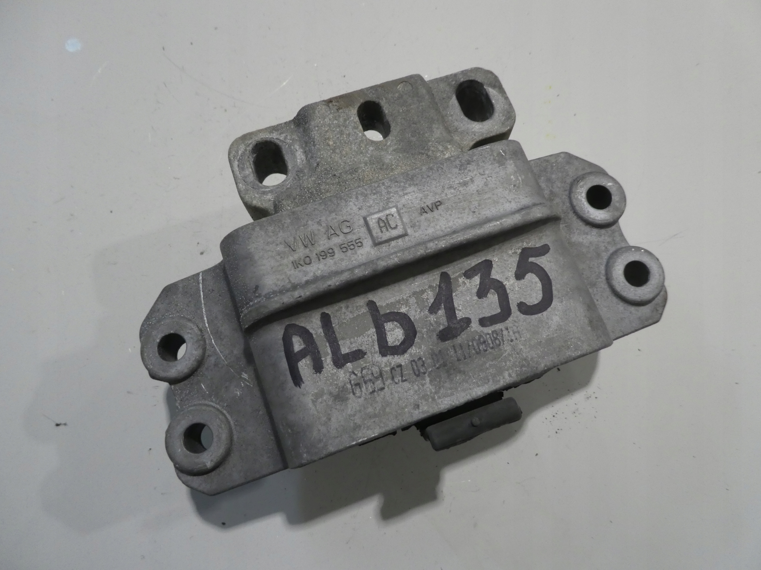 holder gearbox mounting 1K0199555AC AUDI VW SEAT
