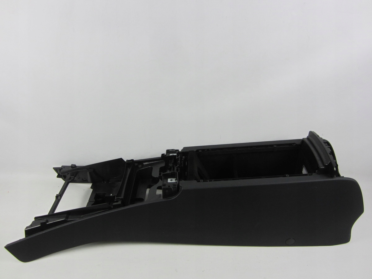 Tunel mitte schwarzer Mercedes W221 LIFT