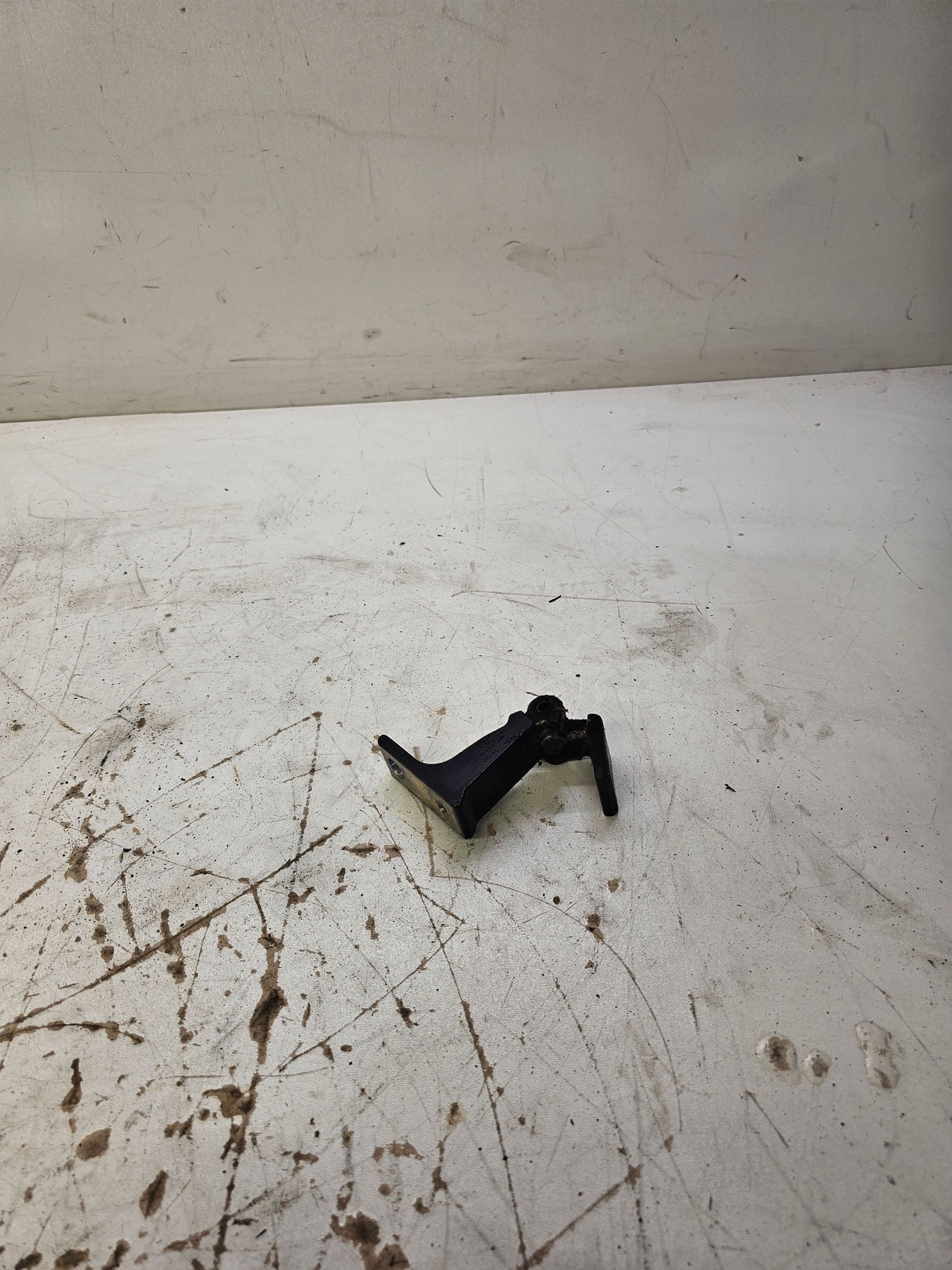 hinge door left AUDI A5 SPORTBACK 8T8833401