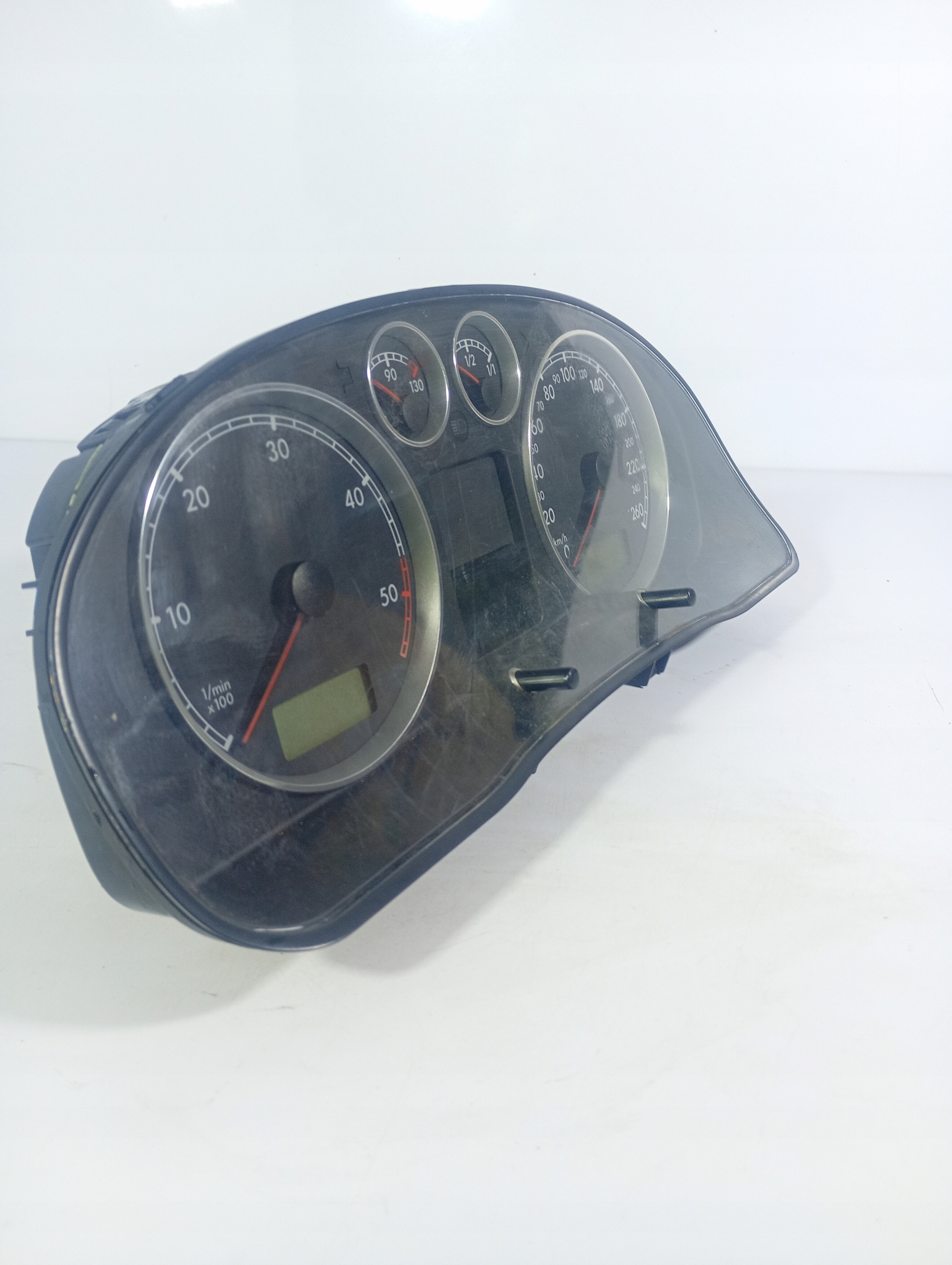 VW PASSAT B5 FL 00-05 dials dials tachometer 260000 km OE 88311245