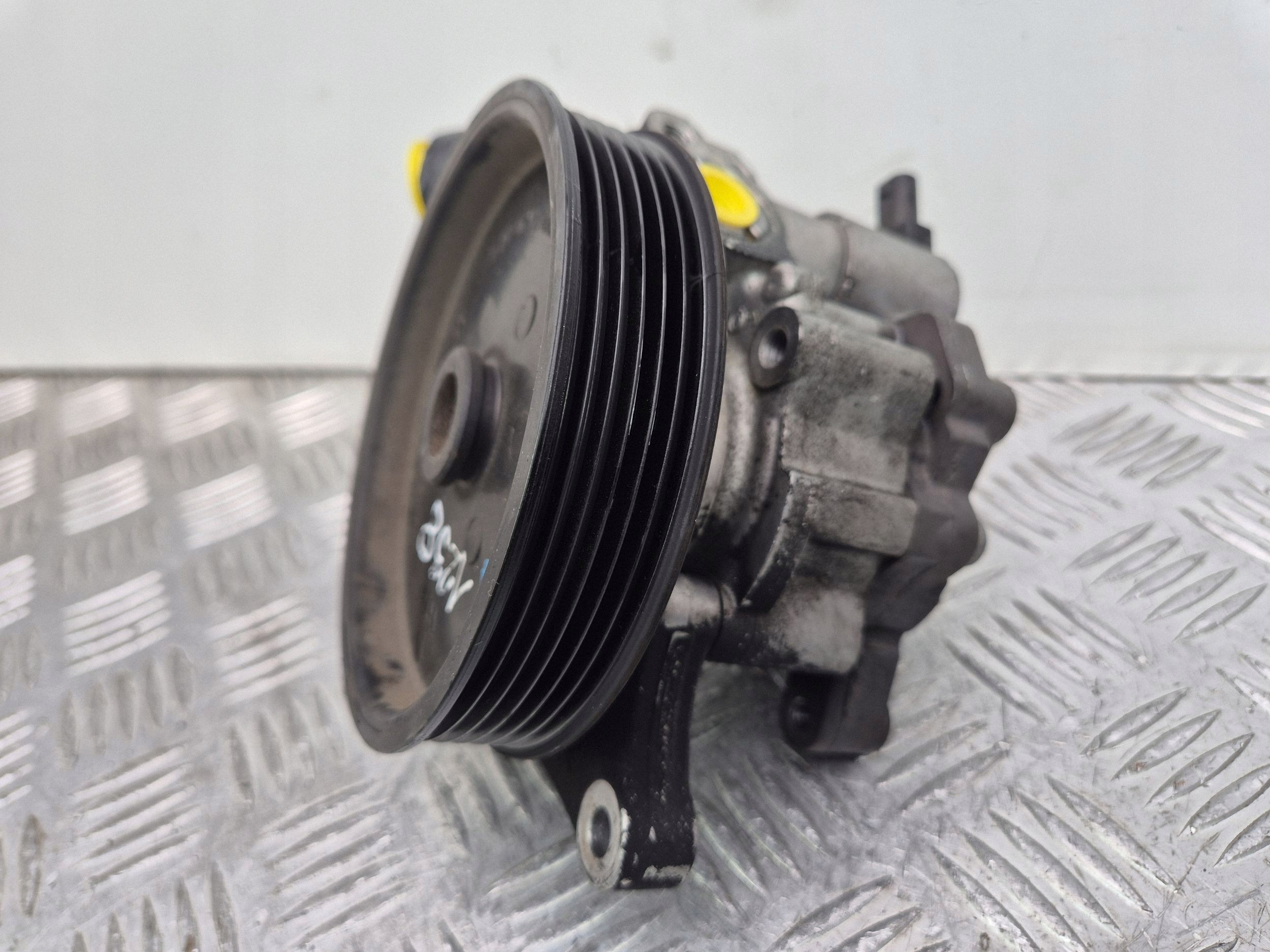 Mercedes C250 C204 Pompa servosterzo A0064667501