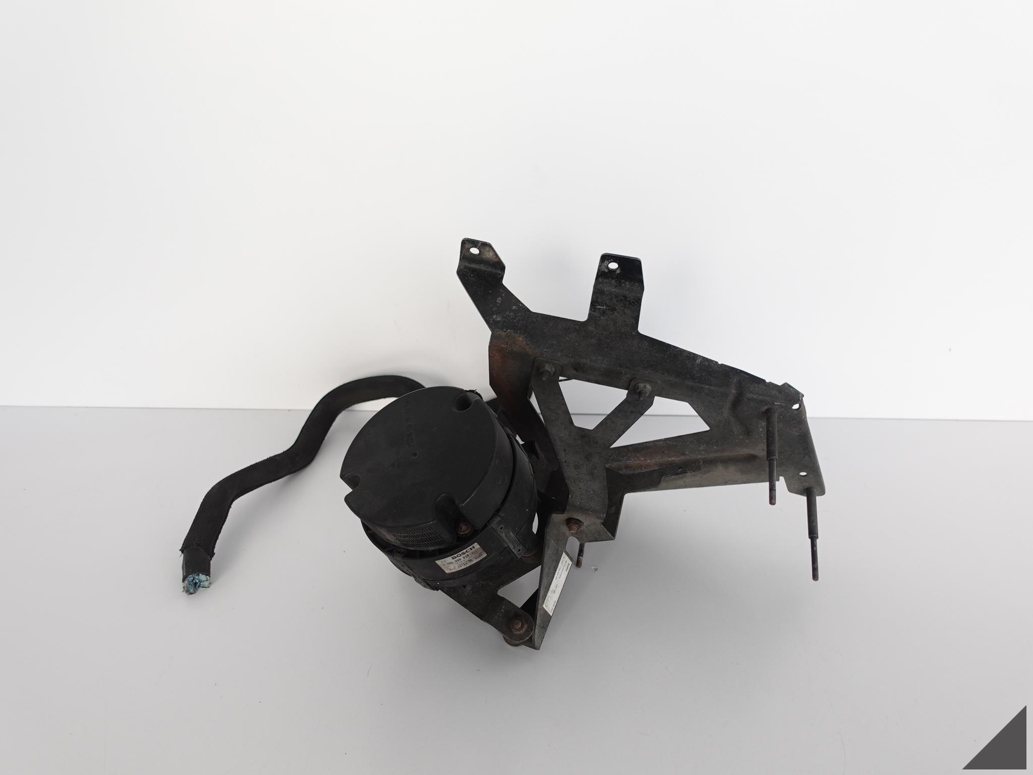 MERCEDES CLS C219 W211 63 AMG holder+pump