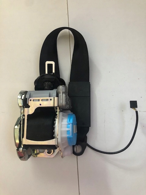 8S7857705K - AUDI TT 16-РЕМІНЬ БЕЗПЕКИ ЛІВИЙ ПЕРЕДНІЙ 8S7857705