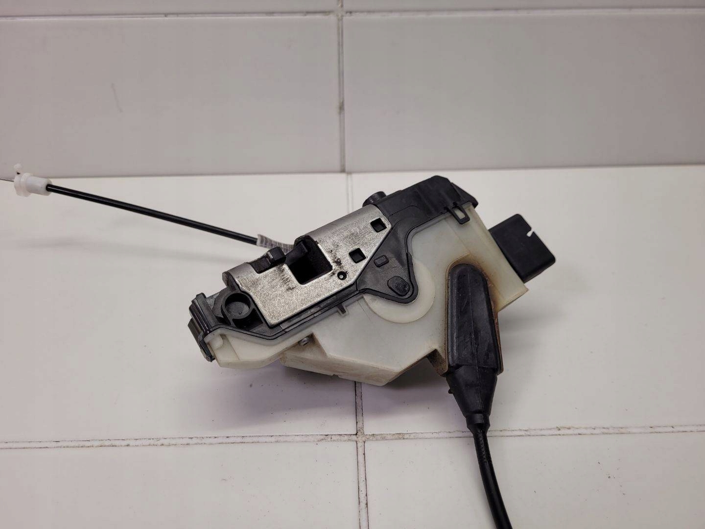 lock door front right side Peugeot 208 2015 98125007B0