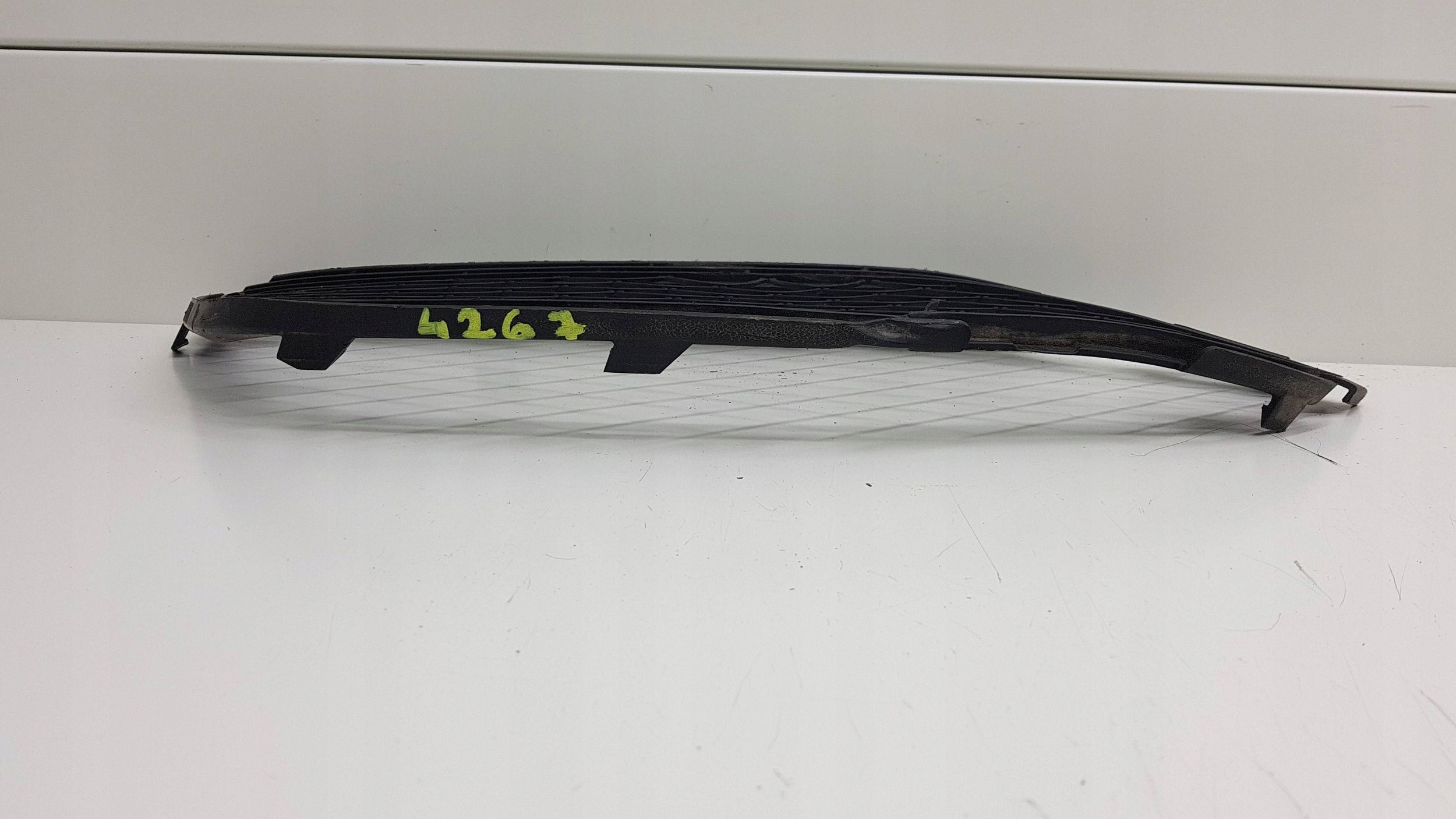 MERCEDES C KLASA W205 AMG 2014 - grid left bumper front A2058852723