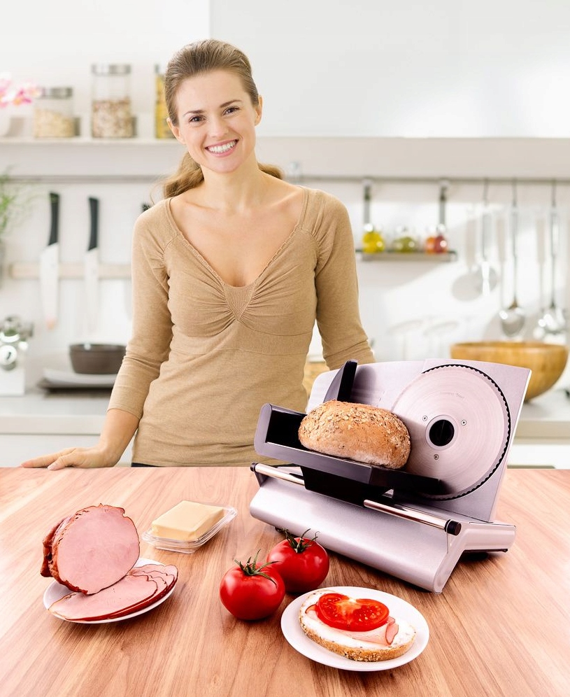 KRAJALNICA DO CHLEBA WĘDLIN SERÓW KROJENIA CHLEBA Moc 150 W