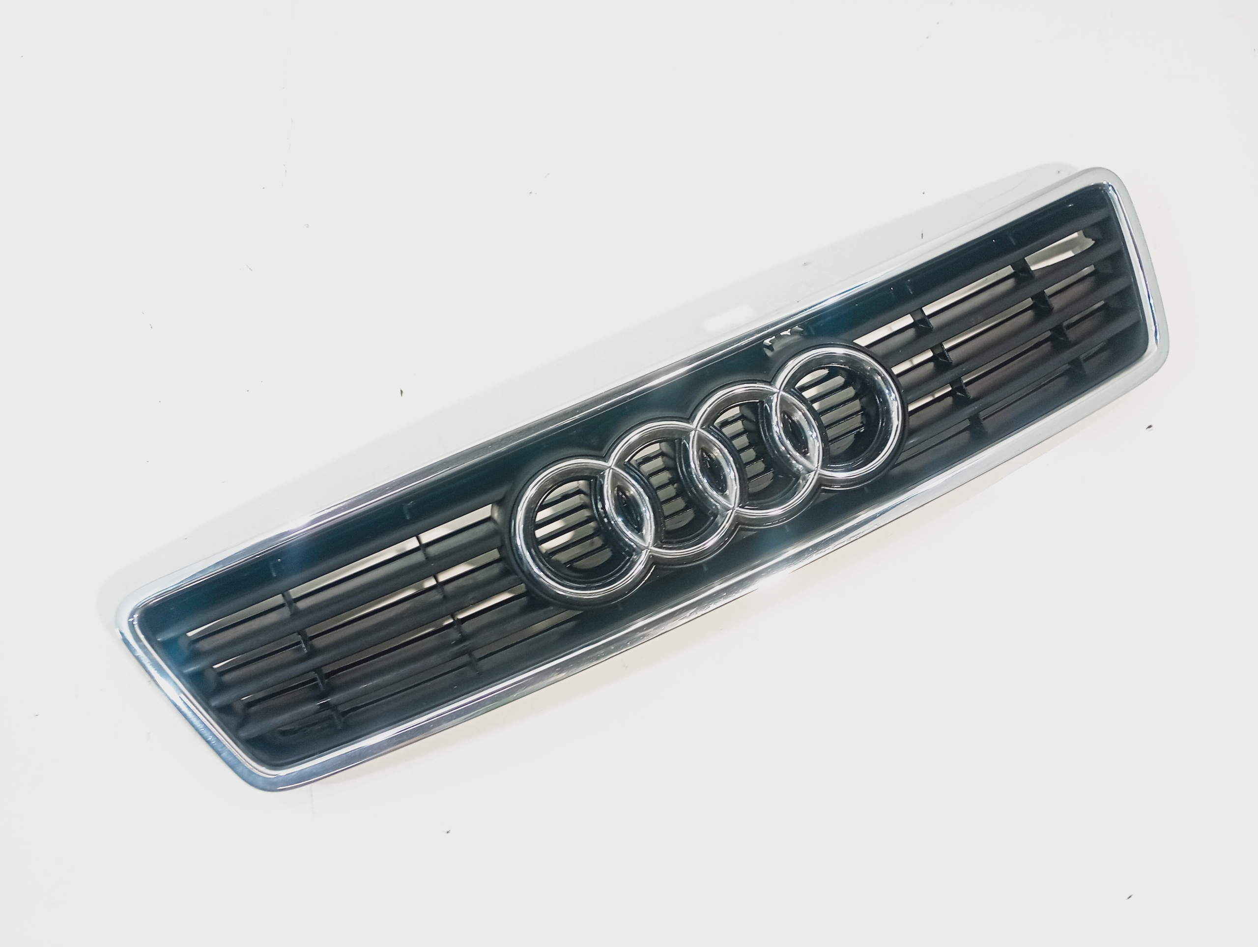 grill grille radiator OE 4B0853651A Audi A6 C5 97-04