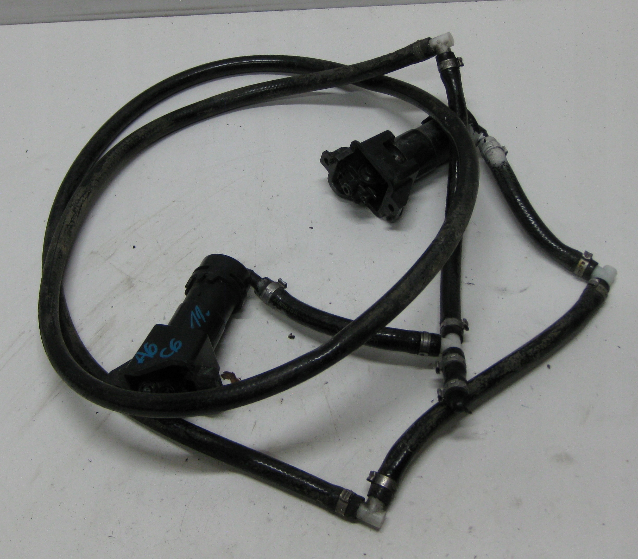 AUDI A6 C6 LIFT KOMBI washer REFLEKTOROW right left KOMPLET 4F0955101B