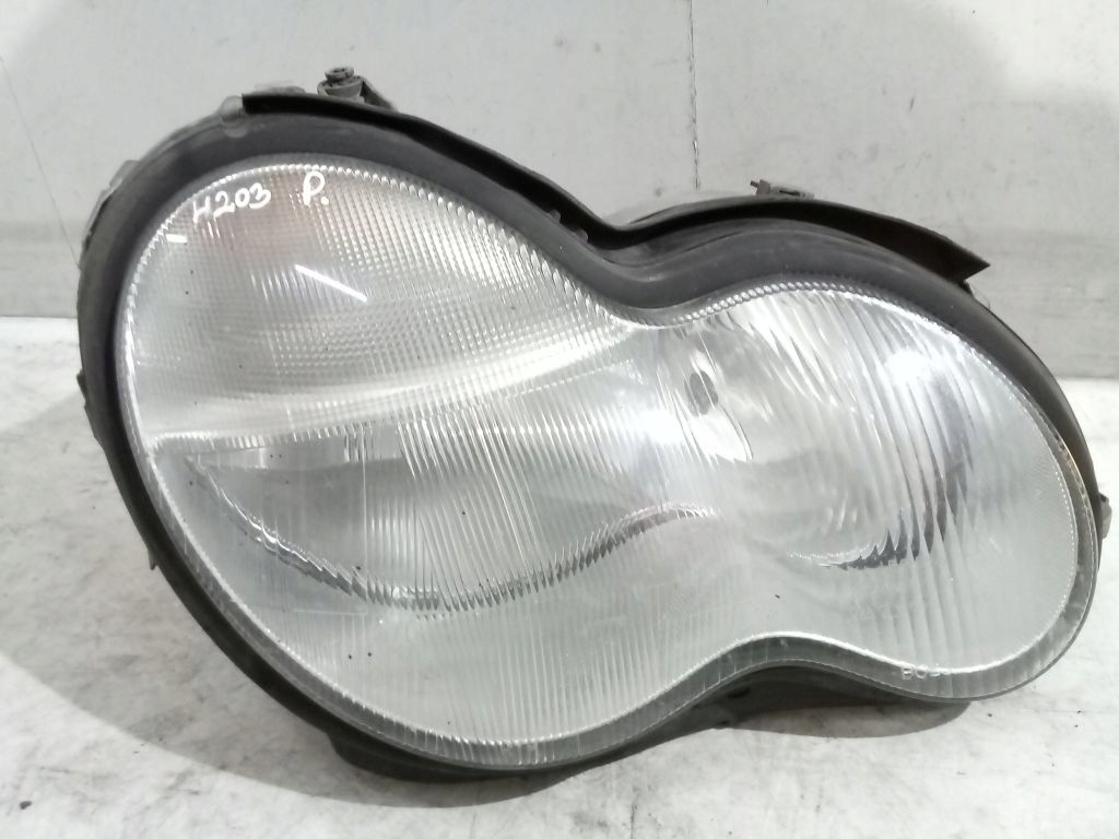 Mercedes C klasa W203 light right front front