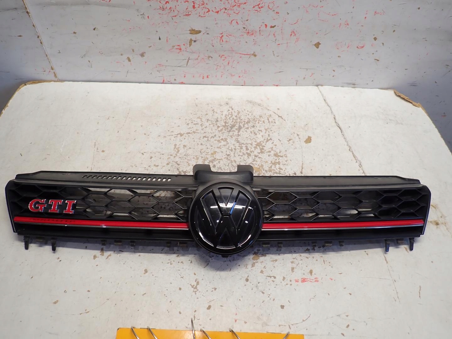 Grill VW GOLF VII GTI 2012-2017 5G0853651AJ
