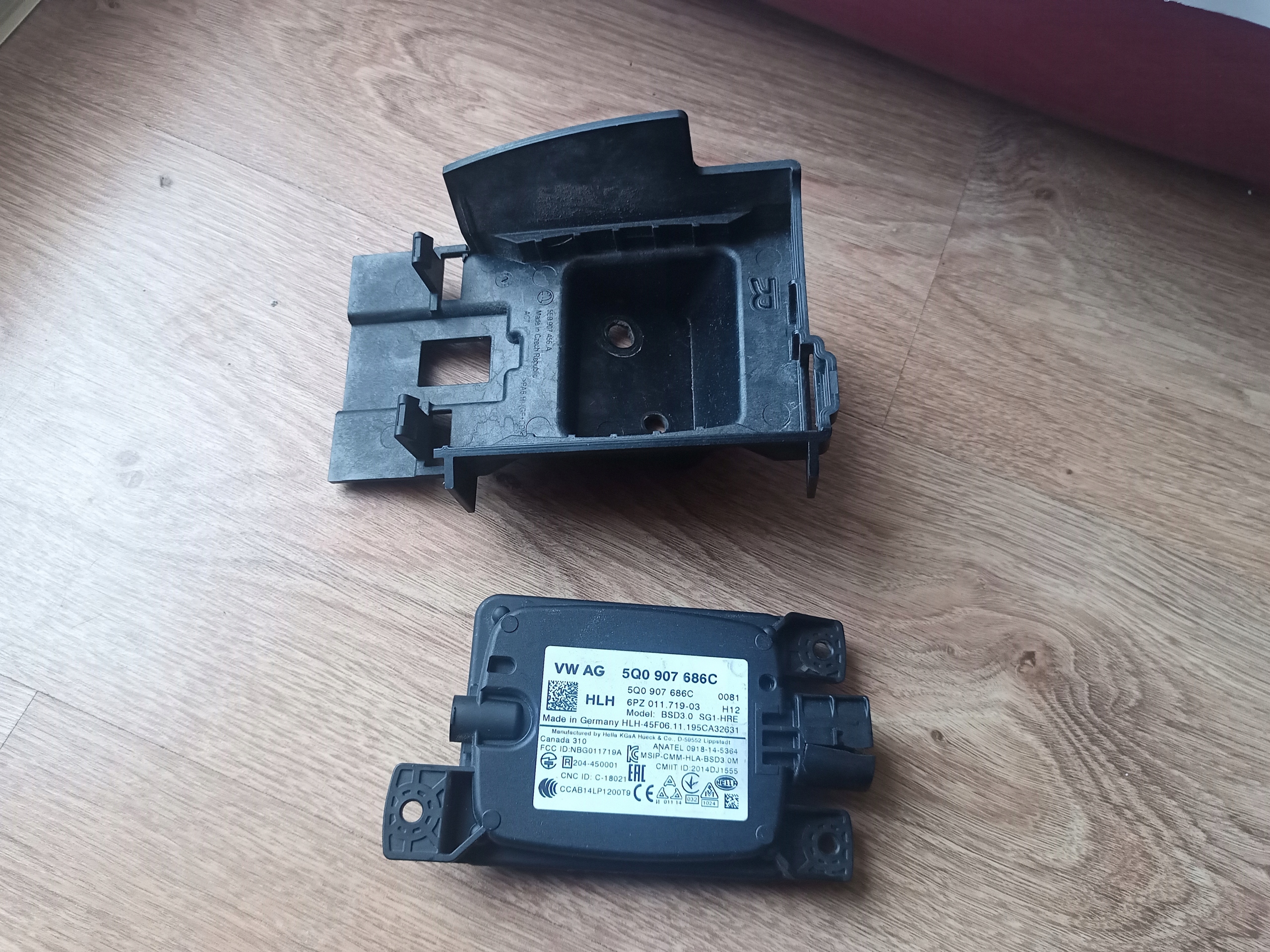 8W0907541G - VW Skoda Seat помощник контроллер полосы движения