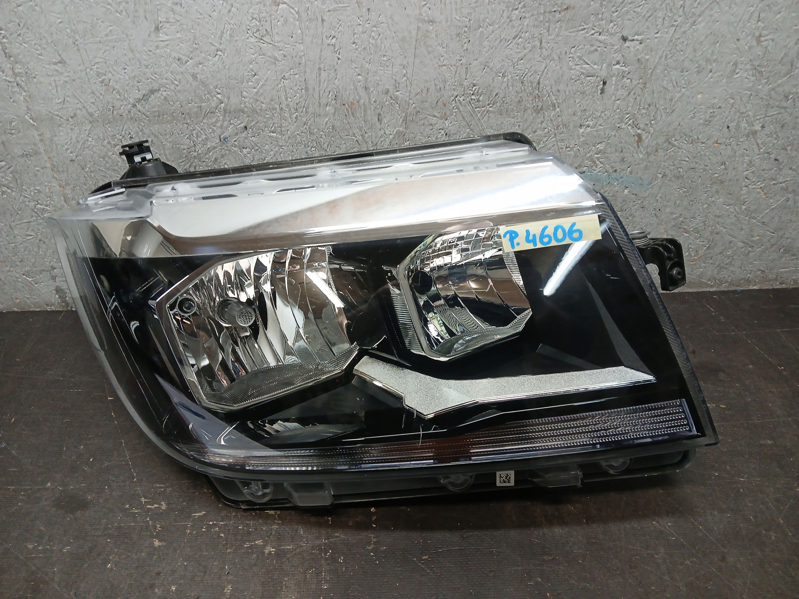 light front right VW CRAFTER 7C 7C1941006B