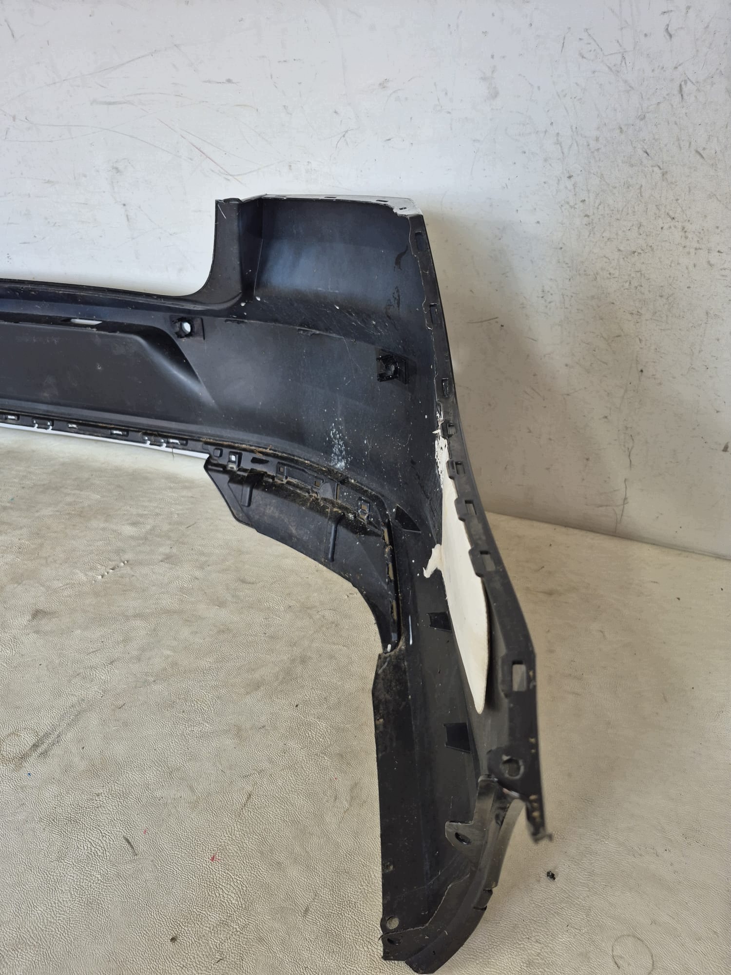 VW PASSAT B8 szedán LIFT 19-23 lökhárító hátsó hátsó PDC