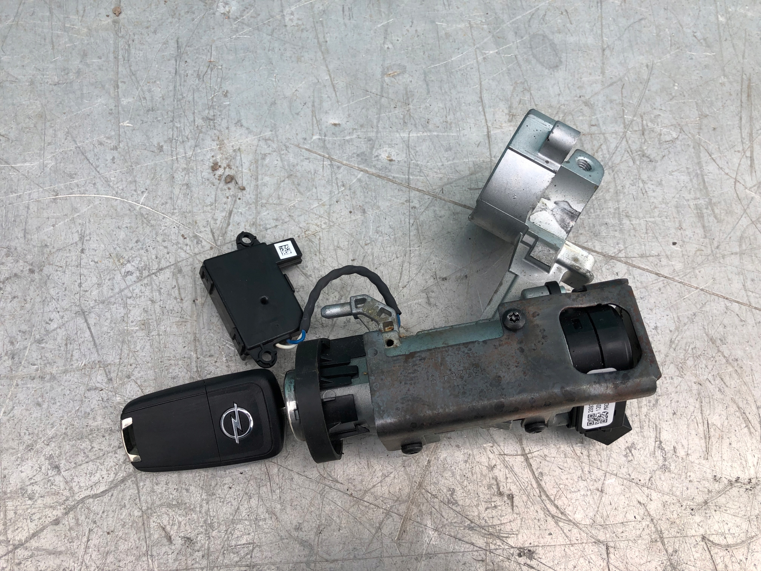 OPEL INSIGNIA A КЛЮЧ ЗАЖИГАНИЯ