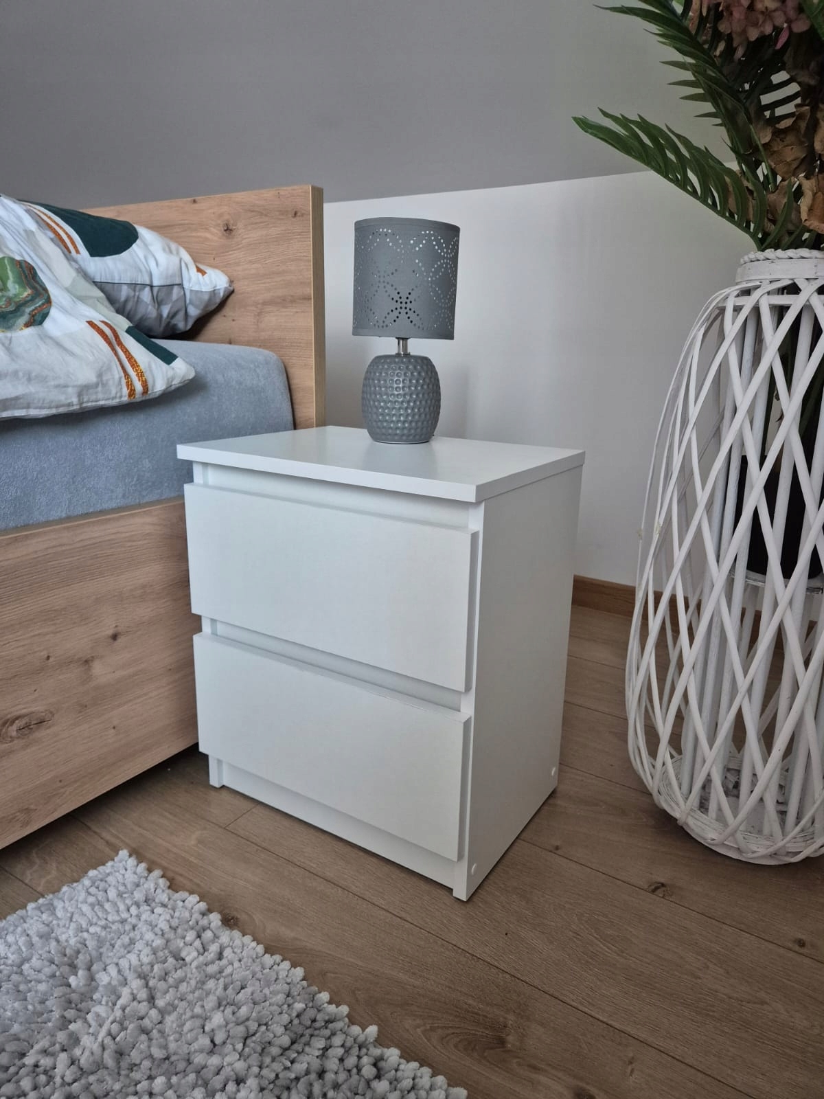 SZAFKA STOLIK NOCNY 40 cm 2 szuflady biały