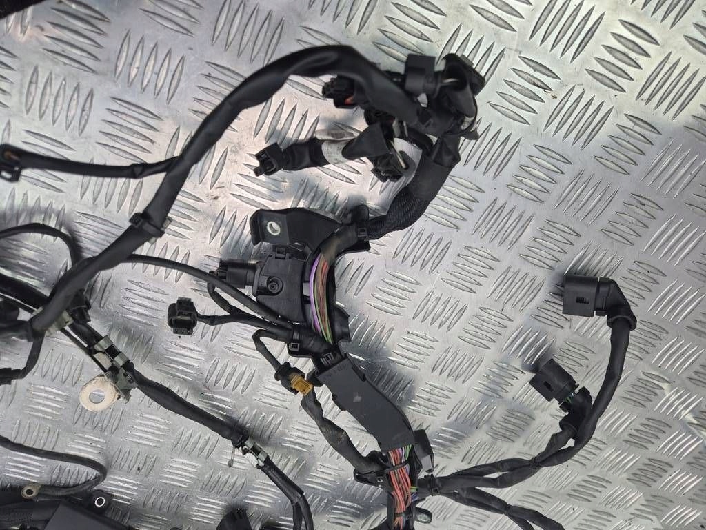 bundle of the engine Mercedes E350 W212 M272977 A2720102498